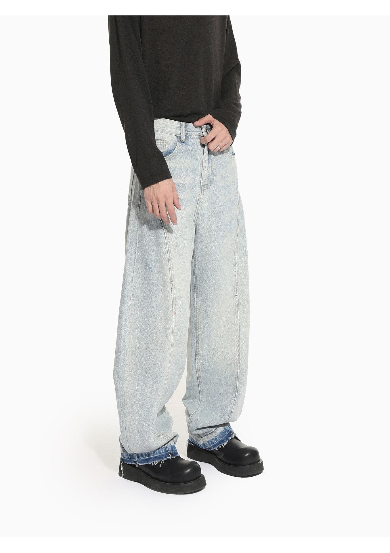 Vintage Men's Retro Light-Wash Straight-Leg Curved-Cut Jeans Size US 32 / EU 48 - 3 Thumbnail