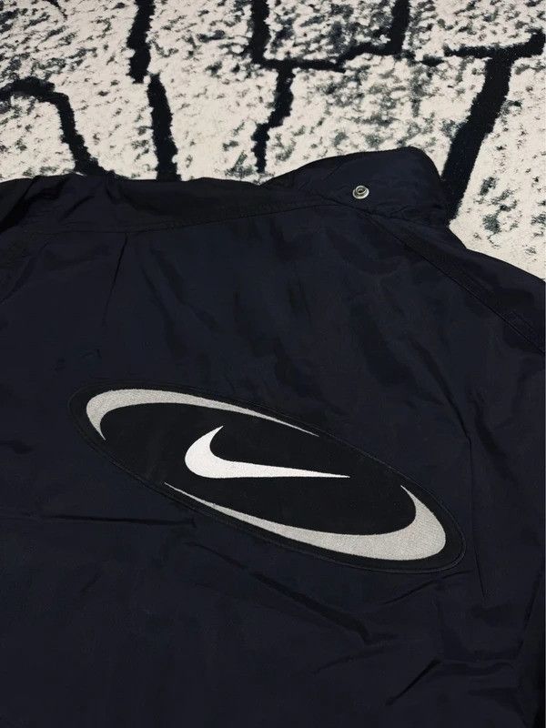 Nike 90s Nike Insulated Jacket Vintage Black Swoosh White L Size US L / EU 52-54 / 3 - 4 Thumbnail