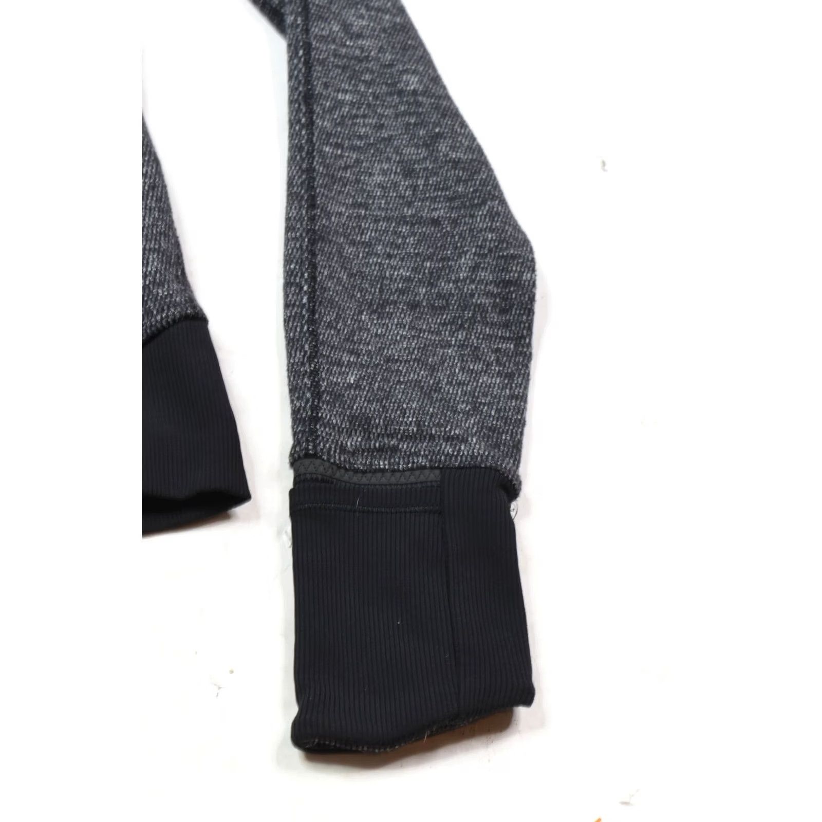 Lululemon Lululemon Runderful 1/4 Zip Top Womens Long Sleeve Pullover Yoga Black Grey N/A Size S / US 4 / IT 40 - 5 Thumbnail