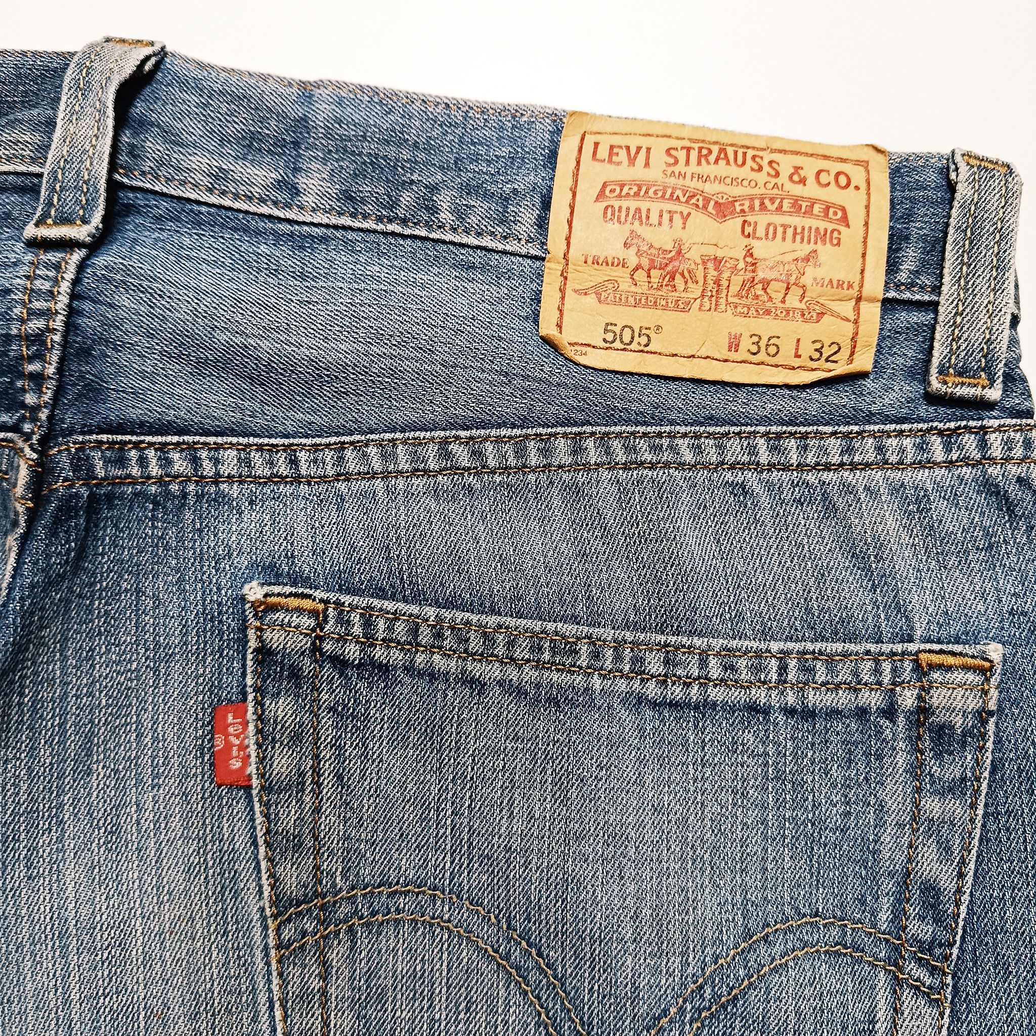 Levi's Vintage Levi’s 505 Regular Fit Denim Jeans Size US 36 / EU 52 - 6 Thumbnail