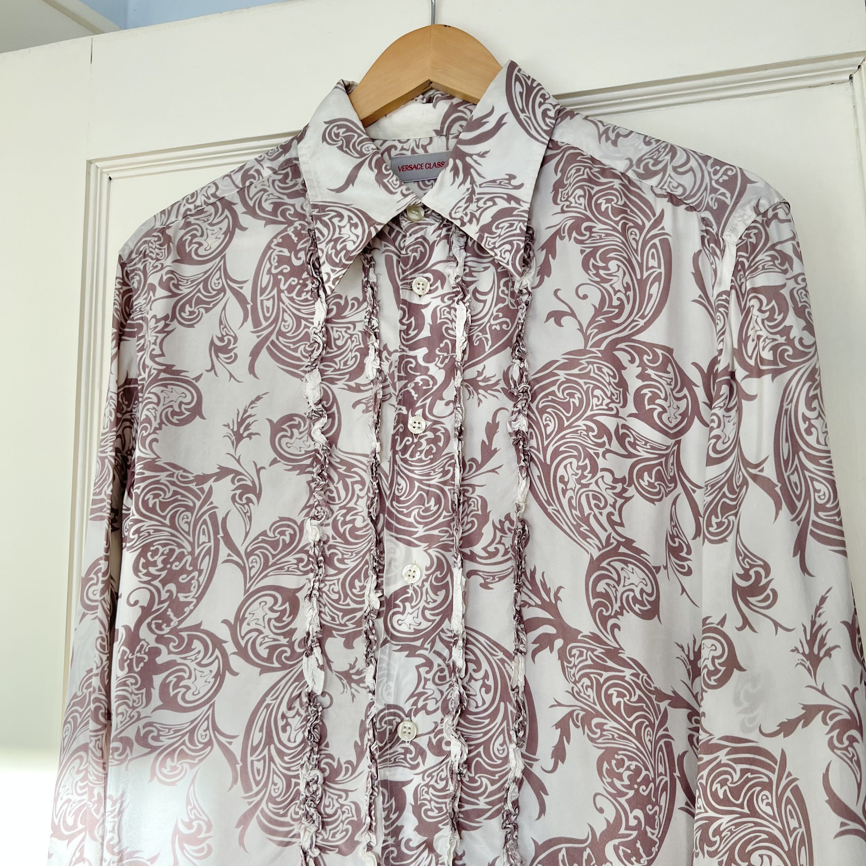 Versace Vintage 90’s Versace Classic Shiny Tribal Print Shirt Size US M / EU 48-50 / 2 - 4 Thumbnail
