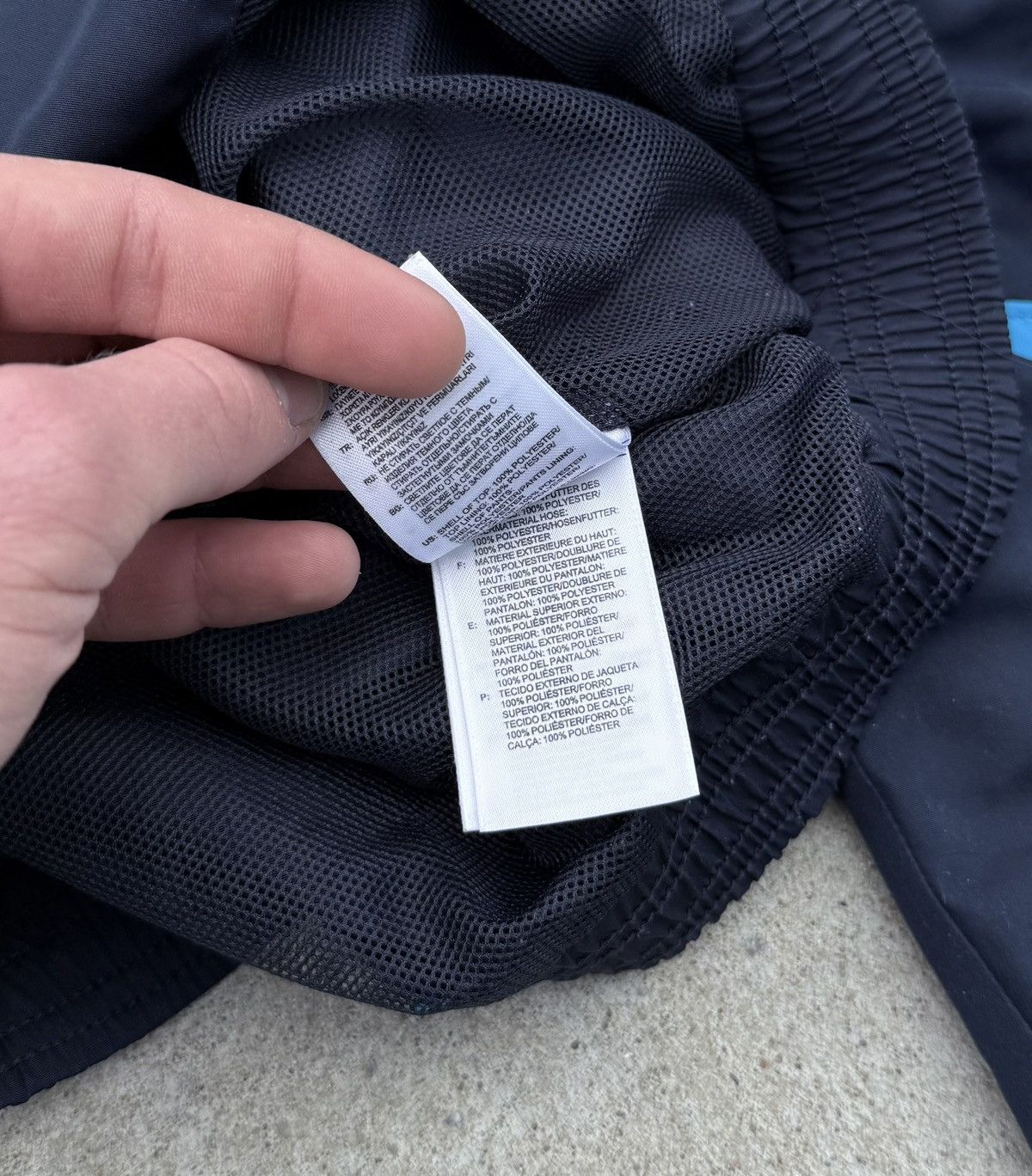 Other Vintage Adidas y2k streetwear nylon windbreaker jacket Size US L / EU 52-54 / 3 - 13 Thumbnail