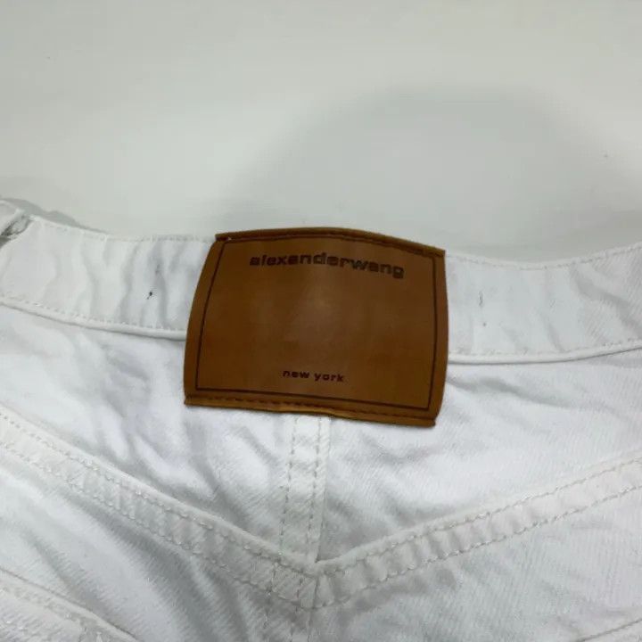 Alexander Wang Alexander Wang White High-Waisted Denim Shorts - Size 26" / US 2 / IT 38 - 9 Thumbnail
