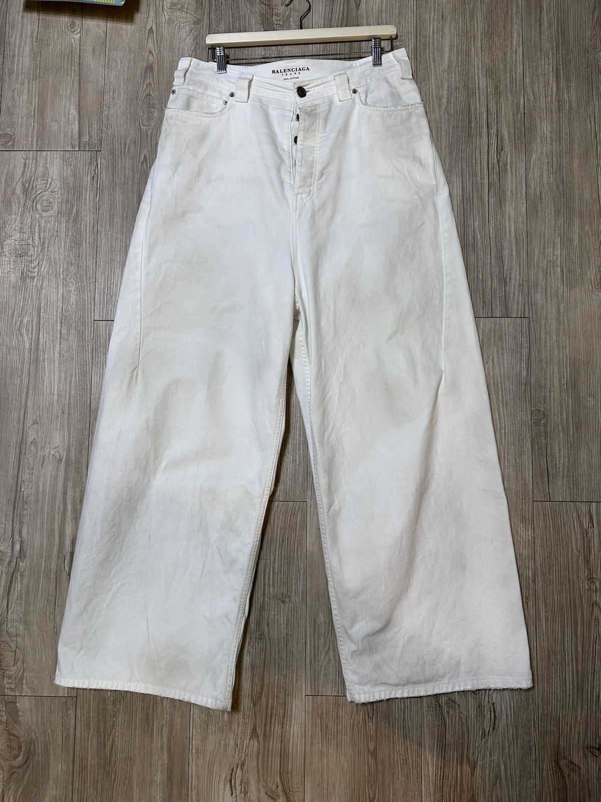 Balenciaga Balenciaga White Wide-Leg Denim Jeans / Baggy Fit Size US 32 / EU 48 - 1 Thumbnail