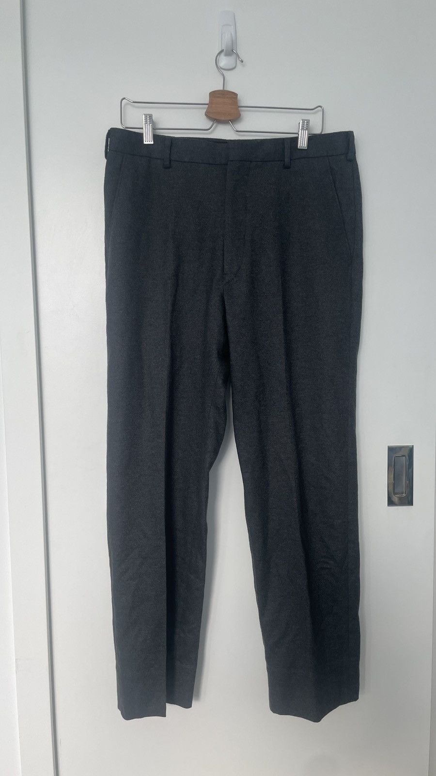 Uniqlo Uniqlo U Wool Pants Size US 34 / EU 50 - 1 Thumbnail