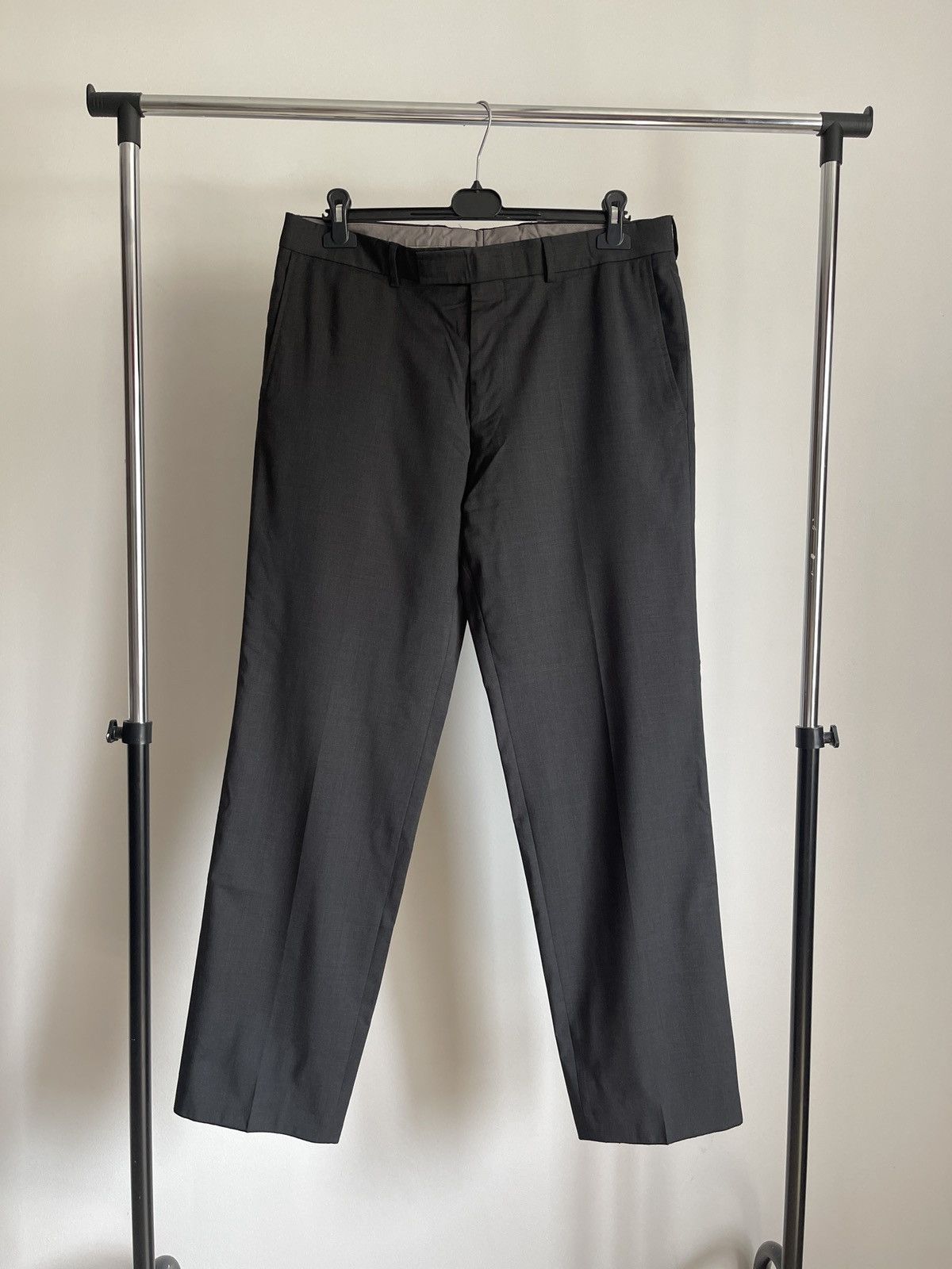 Hugo Boss Hugo boss classic pants grey trousers men’s Size 42R - 1 Thumbnail