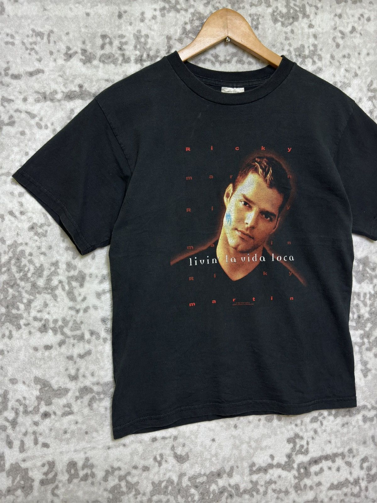 Band Tees 1999 Ricky Martin Livin La Vida Loca Tour Tee Size US XS / EU 42 / 0 - 3 Thumbnail