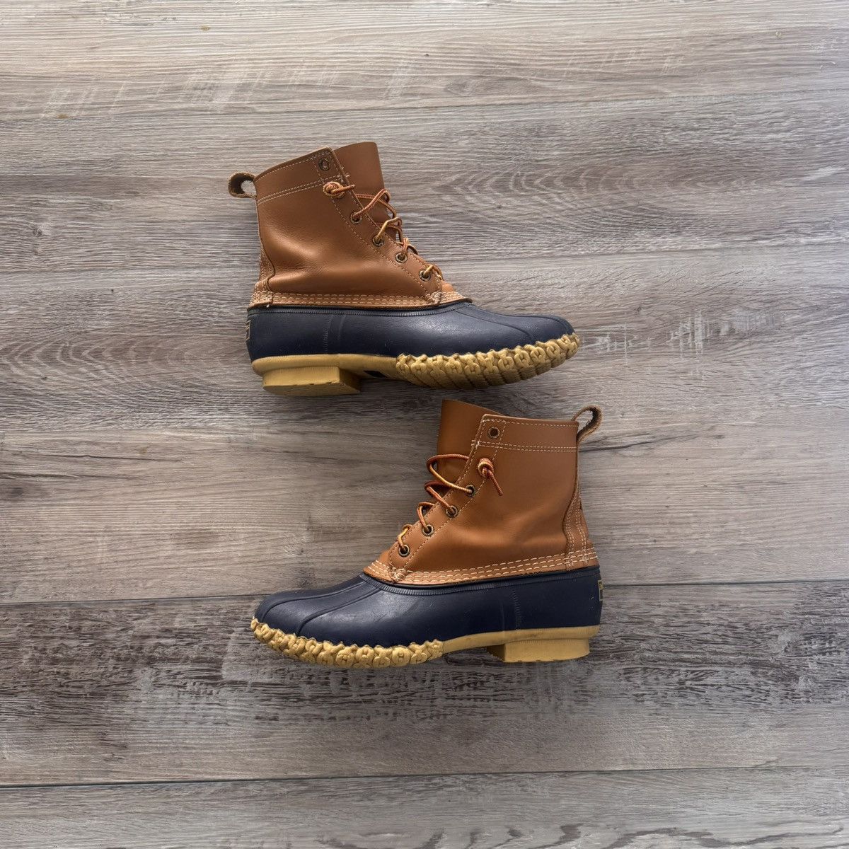 L.L. Bean L.L. Bean • Men's Bean Duck Boot (9M) Size US 9 / EU 42 - 1 Thumbnail