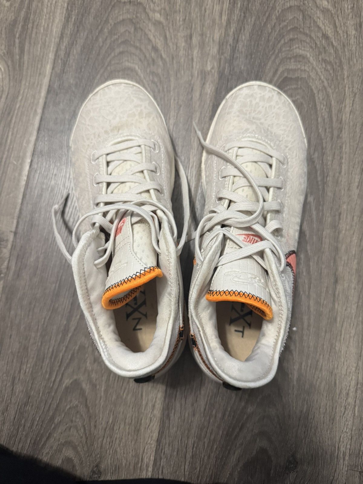 Nike Lebron 20 Size 9 Size US 9 / EU 42 - 1 Thumbnail