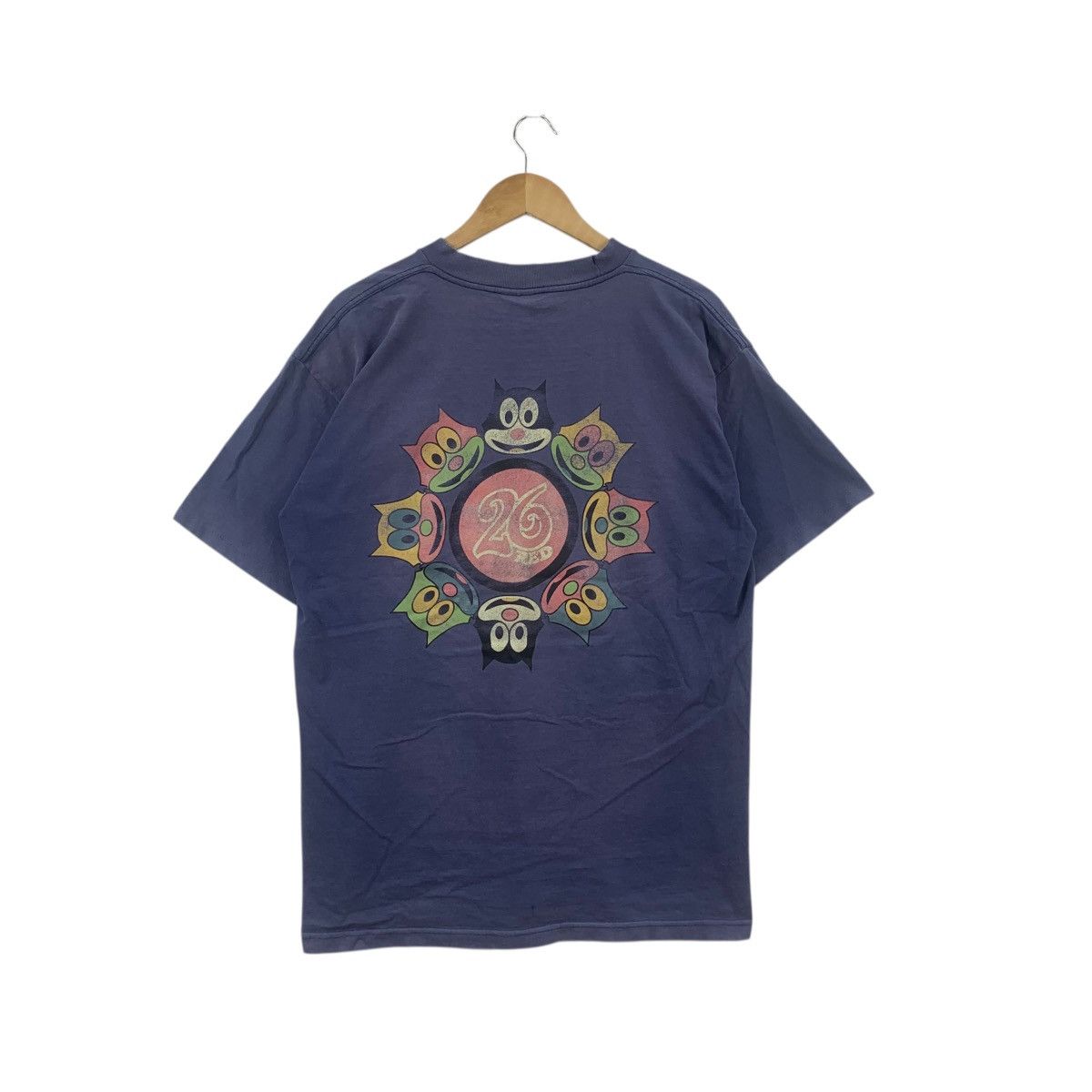 Vintage 26 RED SKATEBOARD Streetwear Thrashed Tee Shirt Top