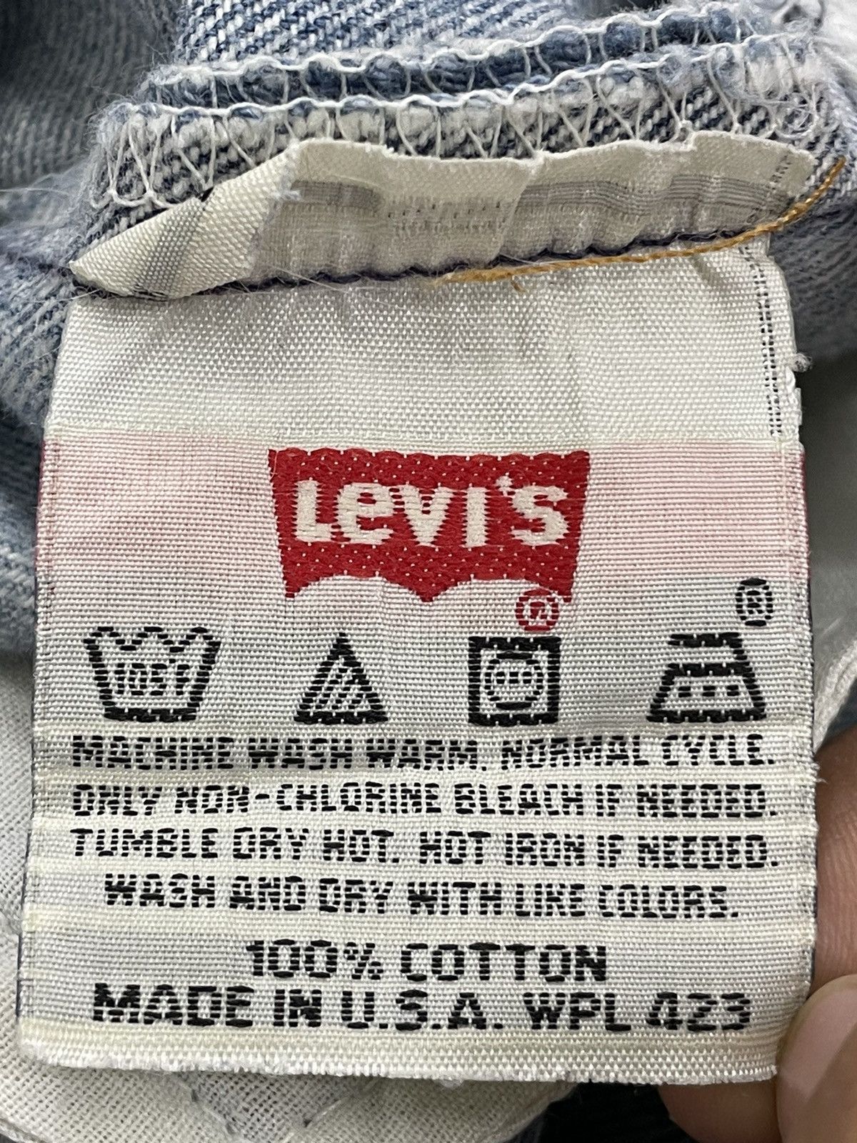 Levi's Vintage Levi’s 501 Light Wash Buttonfly Distressed USA Made Size US 27 - 24 Thumbnail