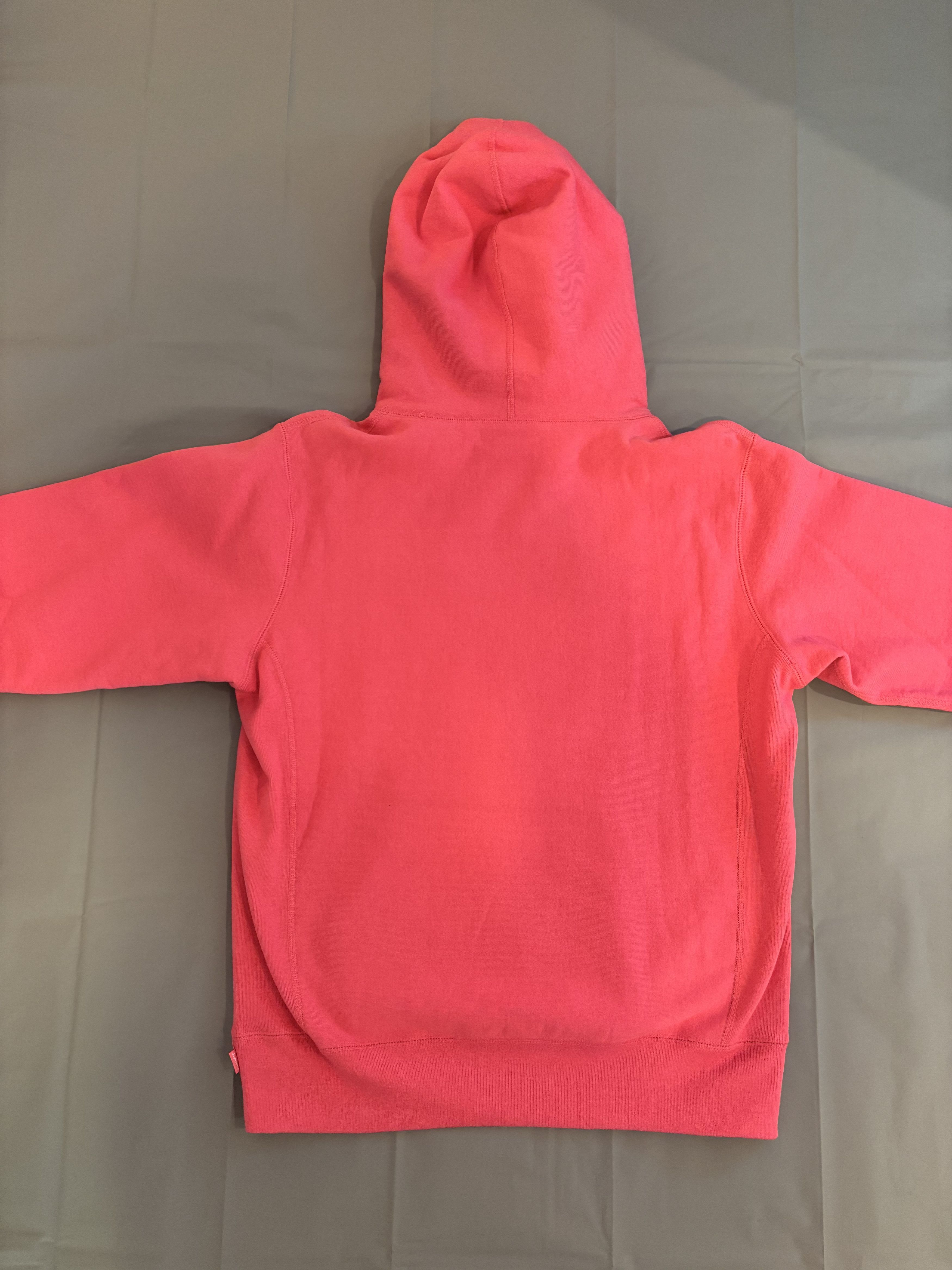 Supreme Sweat à capuche Supreme rose logo vert en tbe Size US M / EU 48-50 / 2 - 15 Thumbnail