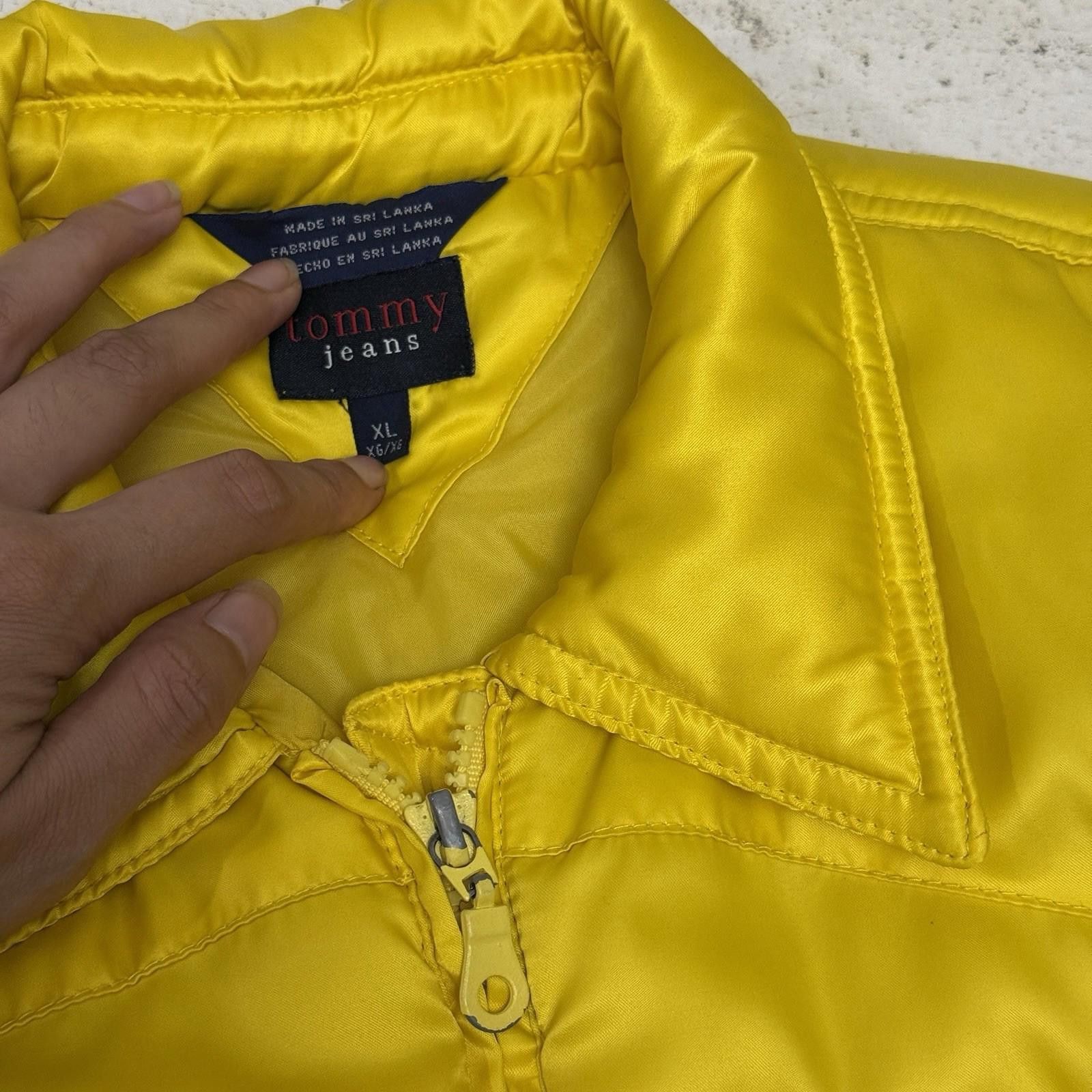 Tommy Hilfiger Tommy Hilfiger 1990s Vintage Quilted Puffer Vest Size XL Size XL / US 12-14 / IT 48-50 - 6 Thumbnail