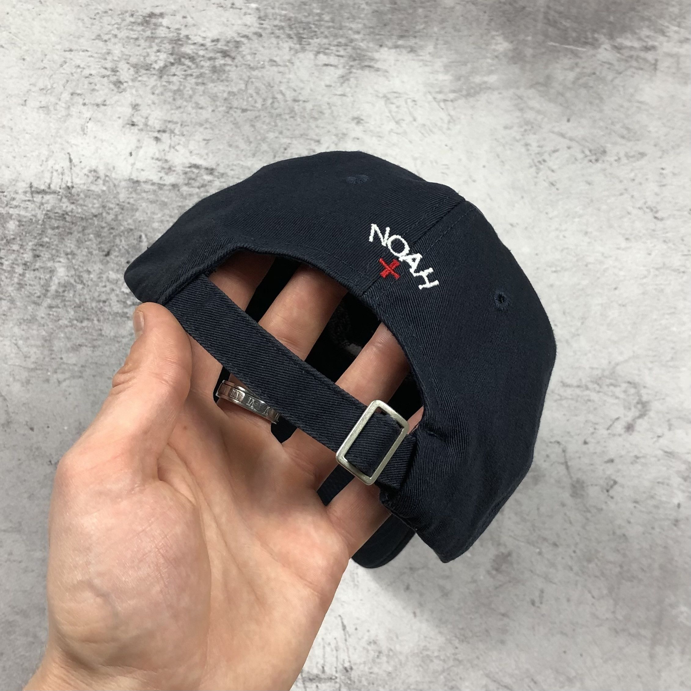 Noah Rare Noah NY Winged Book Dagger Emblem Navy Blue Men’s Cap Size ONE SIZE - 4 Thumbnail