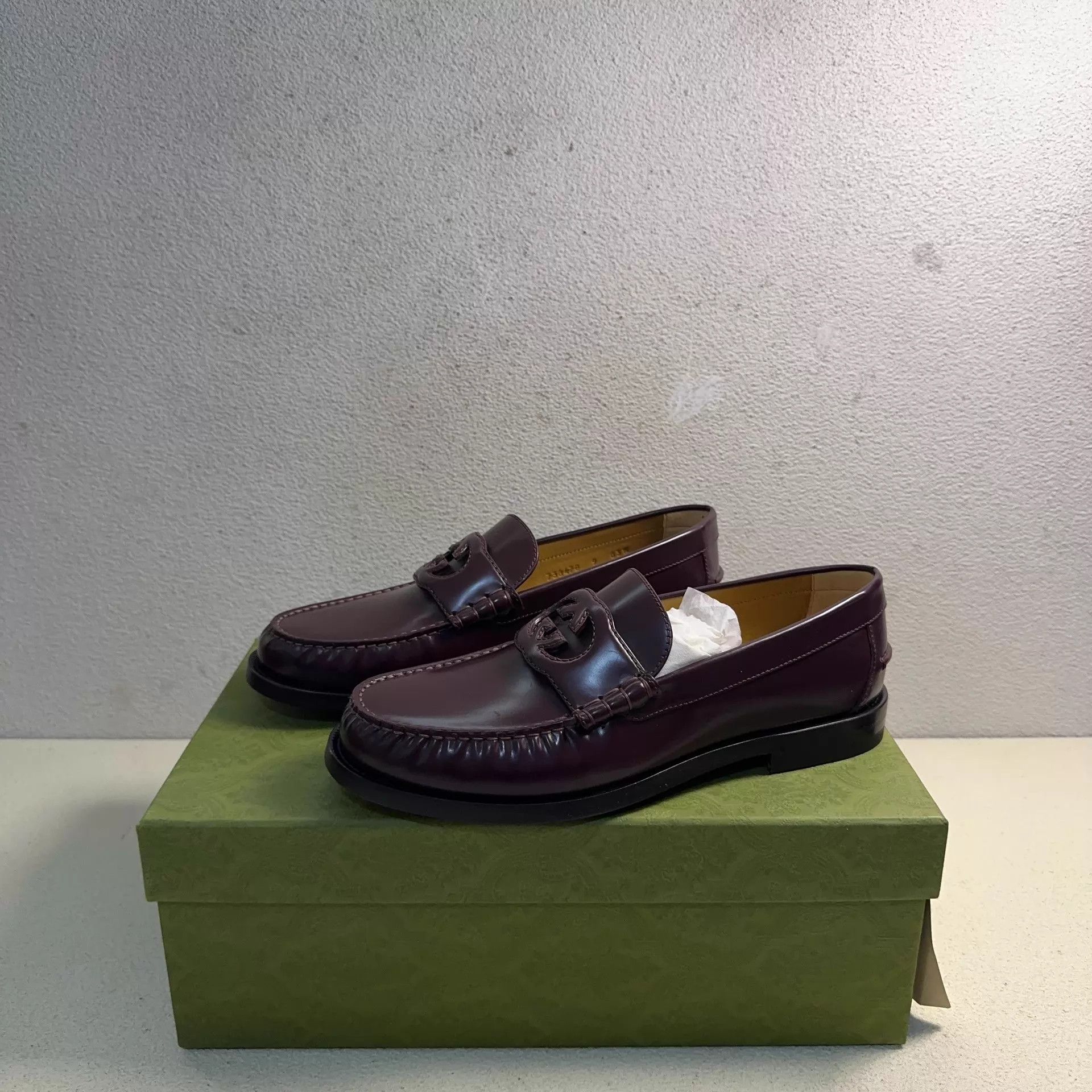 Gucci GUCCI Interlocking Leather Slip-On Sneaker Men's Burgundy 43 Size US 10 / EU 43 - 1 Thumbnail