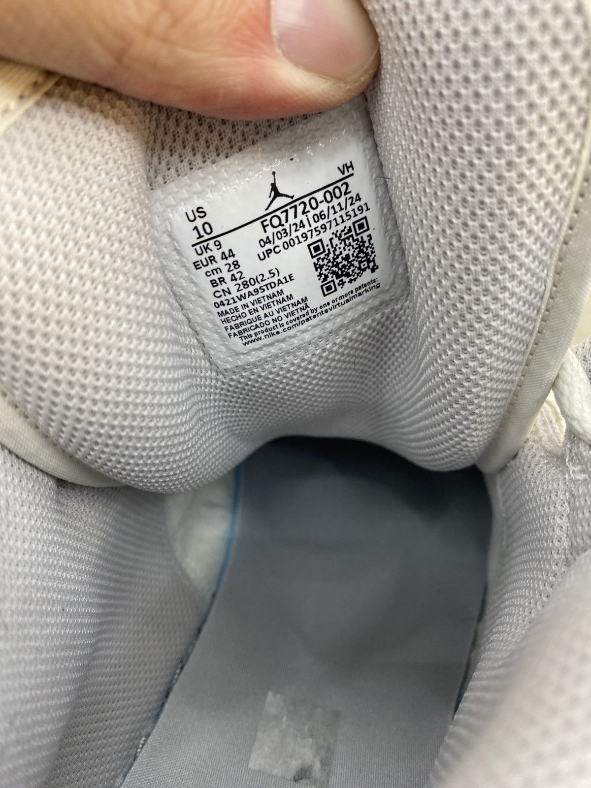 Jordan Brand Jordan 1 Mid SE Neutral Gray Sail Size US 10 / EU 43 - 7 Thumbnail