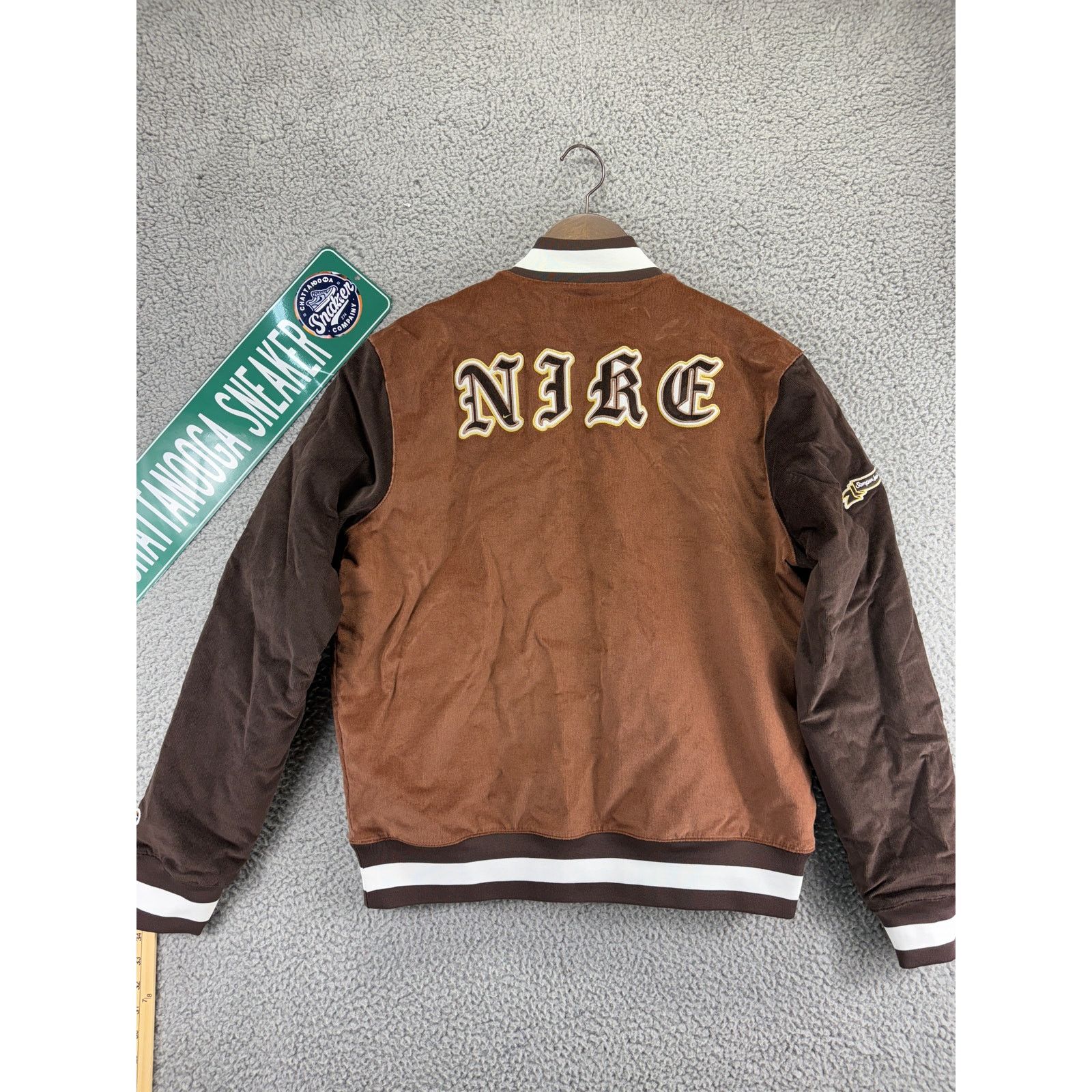 Nike Nike Letterman Varsity Bomber Corduroy Jacket Mens M Brown Size US M / EU 48-50 / 2 - 7 Thumbnail