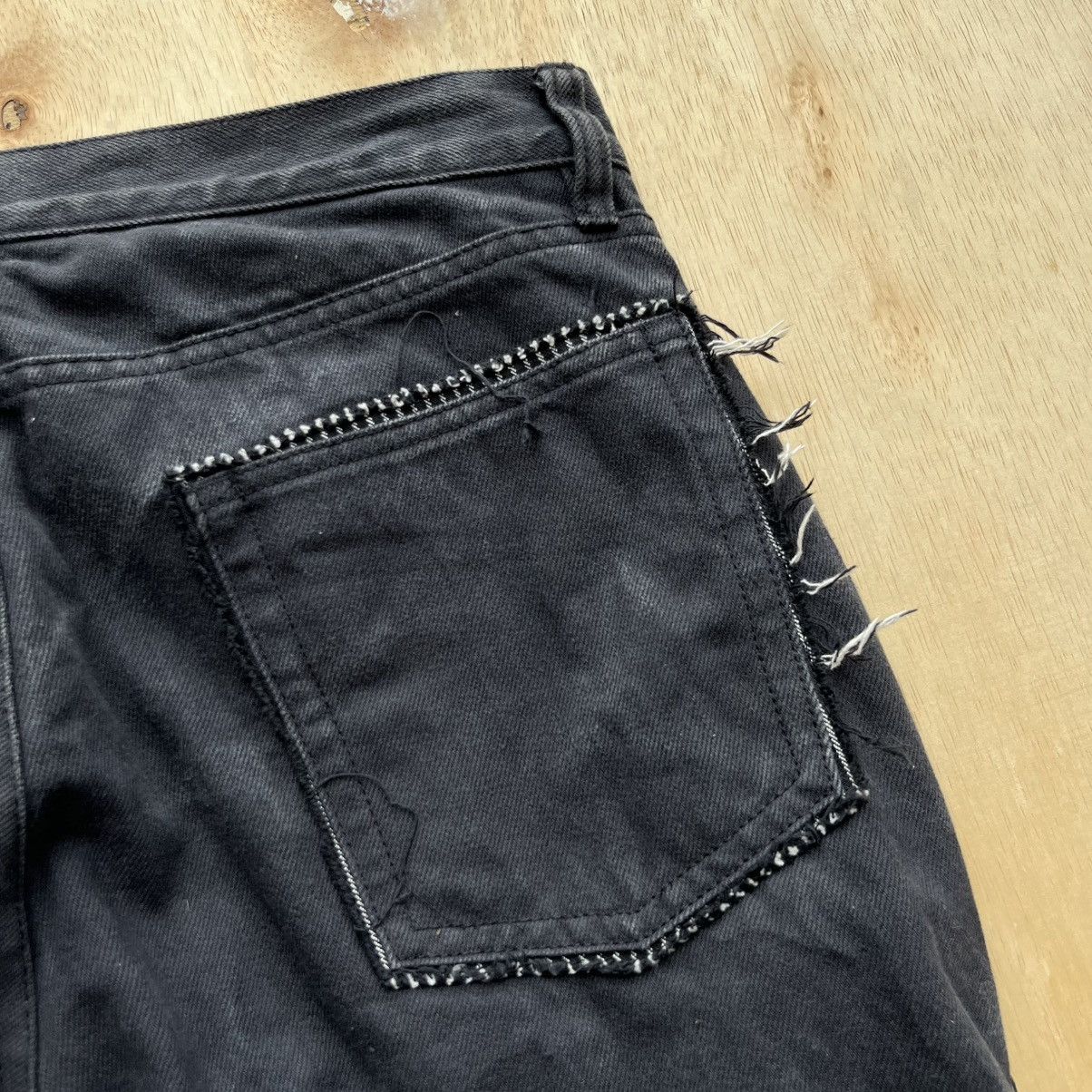 Japanese Brand EDGE RUPERT DISTRESSED BLACK WASHED 2 DENIM LIKE UNDERCOVER Size US 32 / EU 48 - 10 Thumbnail