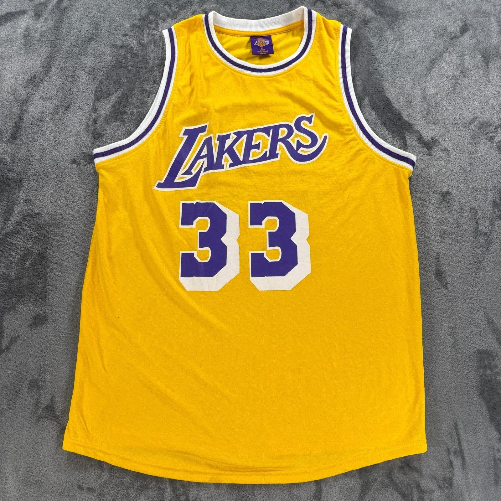 Other Los Angeles Lakers Kareem Abdul-Jabbar 33 Basketball Jersey Size US XL / EU 56 / 4 - 1 Thumbnail