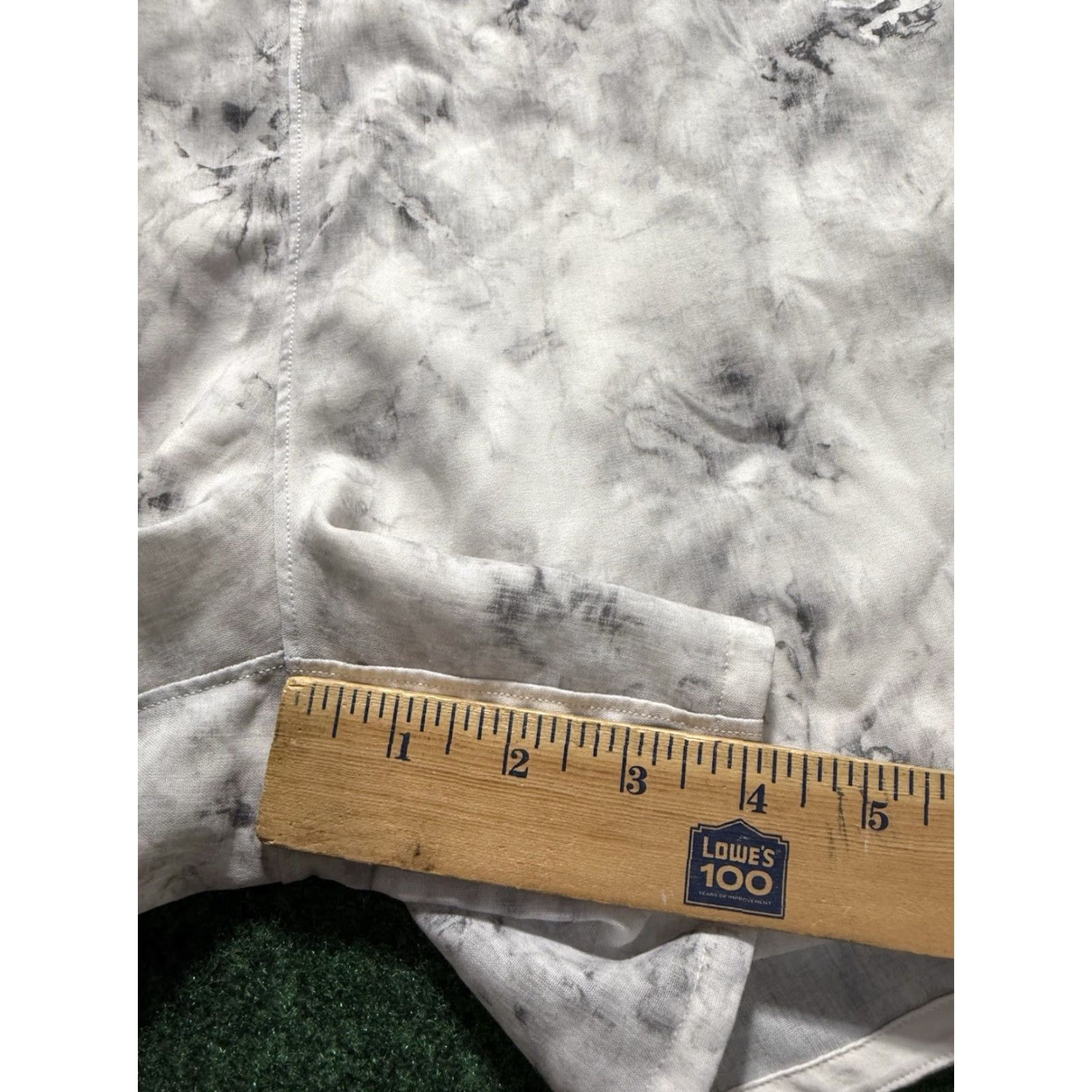 Lululemon Lululemon Flat Front Relaxed Short 4" Aquila Rhino Grey 12 Women Activewear Casual Shorts Size 34" / US 12 / IT 48 - 8 Thumbnail