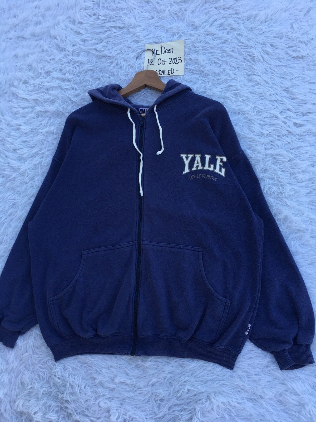 Vintage Rare Vintage Yale University Sweater Hoodie Size US L / EU 52-54 / 3 - 10 Thumbnail
