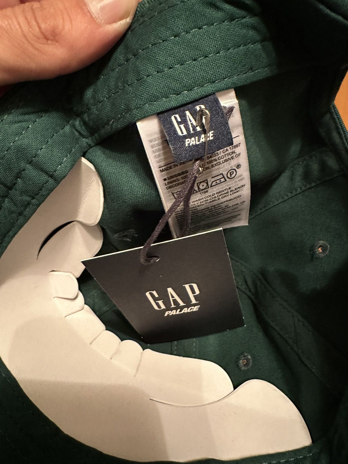 Gap × Palace Palace x Gap 6 panel forest green Size ONE SIZE - 5 Thumbnail