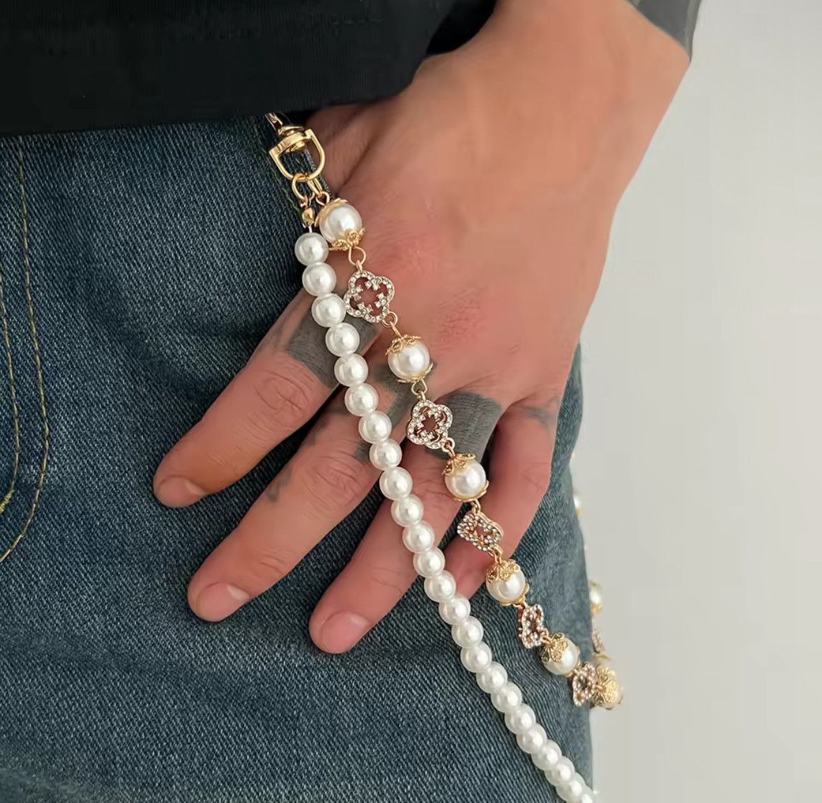Other Exquisite Four-leaf Imite Pearl Keychain Wallet Belt Chain Size ONE SIZE - 2 Thumbnail