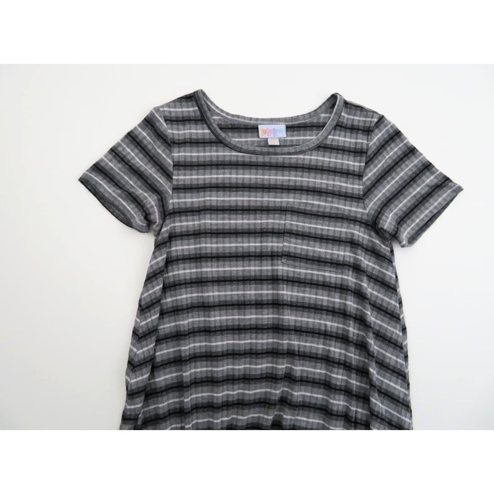 Vintage LuLaRoe Carly Dress 2XS Striped Gray White High Low Swing Dress Women Size XXS / US 00 / IT 34 - 4 Thumbnail