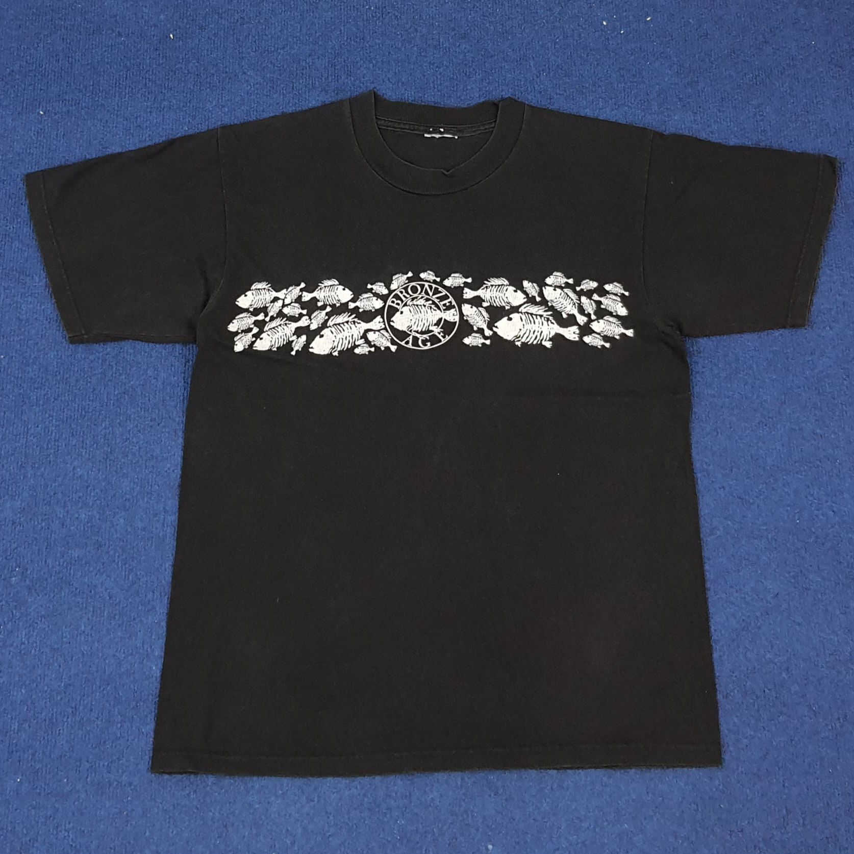 Vintage Vintage Bronze Age Surfing Brand Tshirt Size US M / EU 48-50 / 2 - 1 Thumbnail