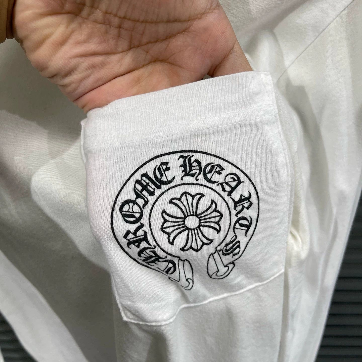 Chrome Hearts Chrome Hearts White Arm Color Logo Back Cross Long S Size US S / EU 44-46 / 1 - 4 Thumbnail