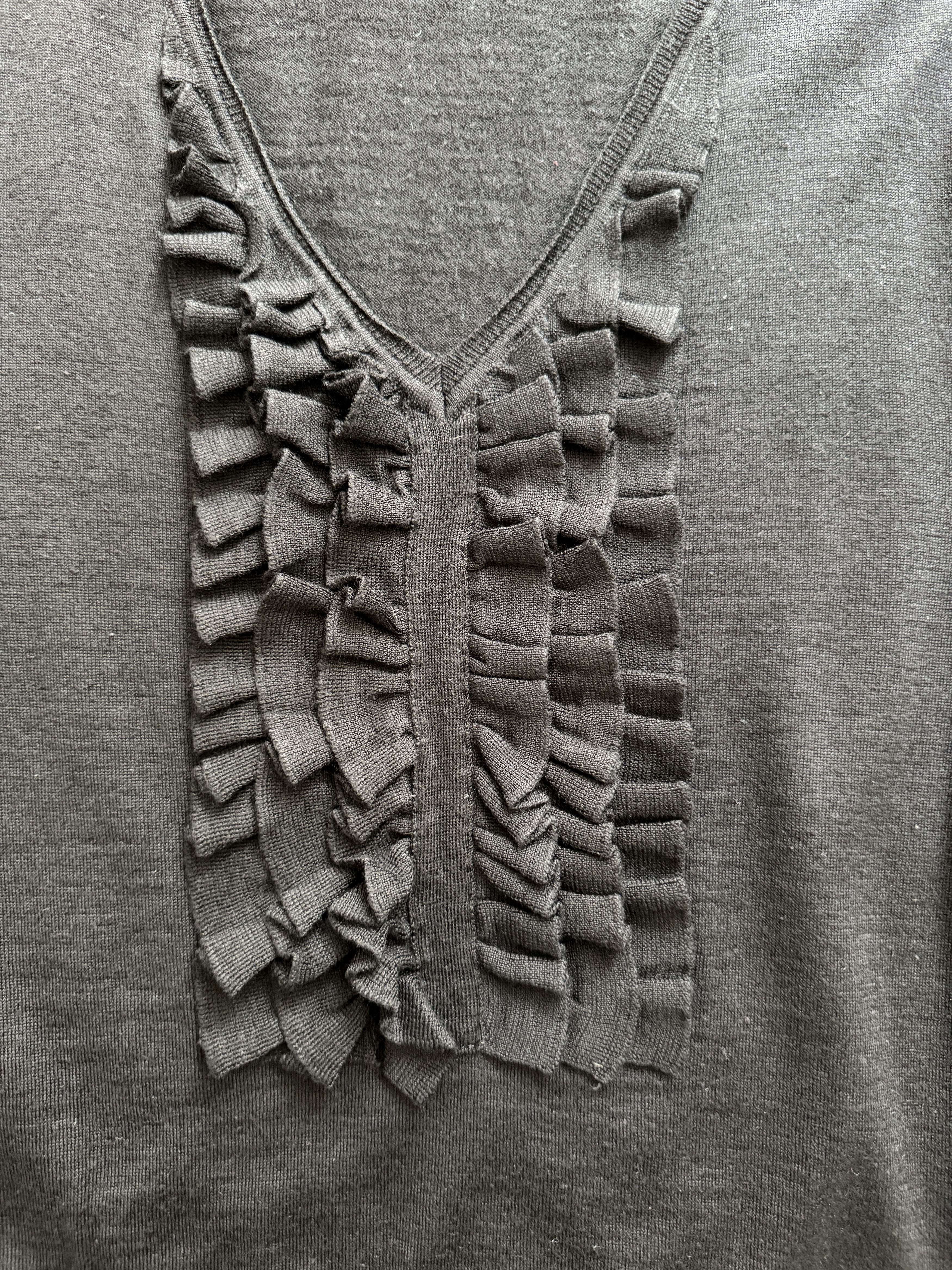 Burberry Prorsum Rare Burberry Prorsum size s frill front v neck sweater Size S / US 4 / IT 40 - 2 Thumbnail