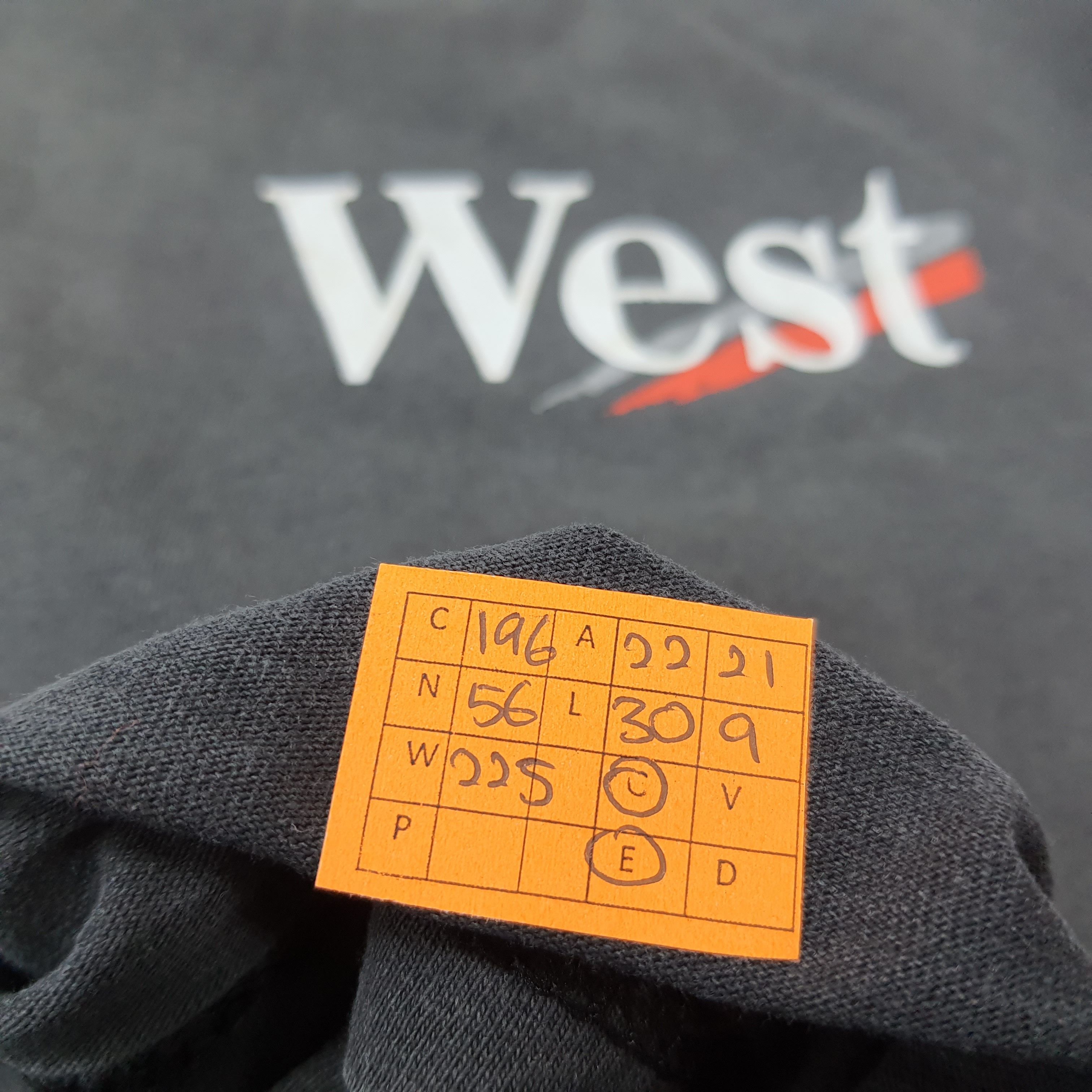 Vintage Vintage West Mobil Mercedes Formula One Racing Team Tshirt Size US L / EU 52-54 / 3 - 7 Thumbnail