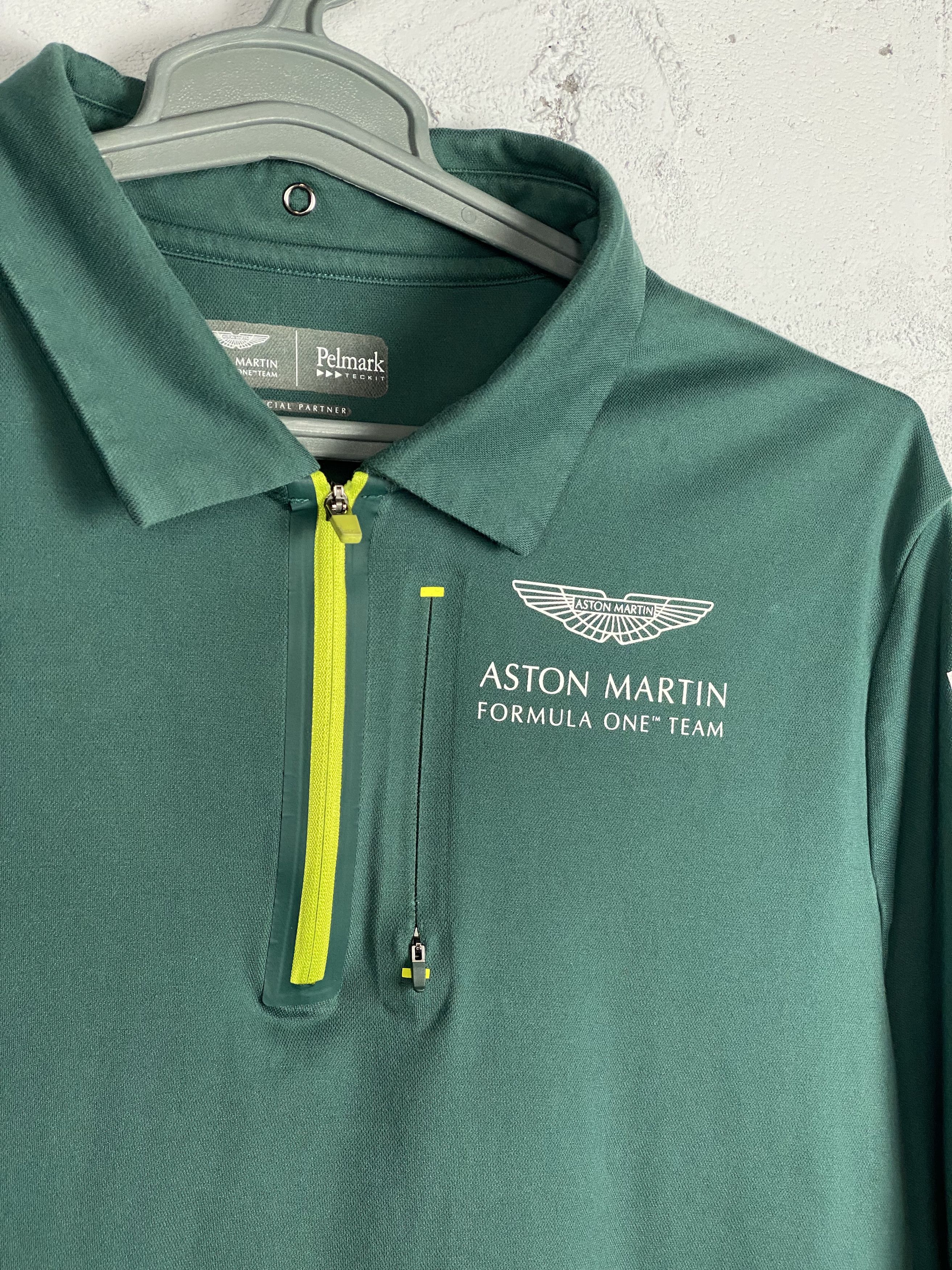 Formula 1 Aston Martin formula 1 racing t shirt Size US XL / EU 56 / 4 - 3 Thumbnail