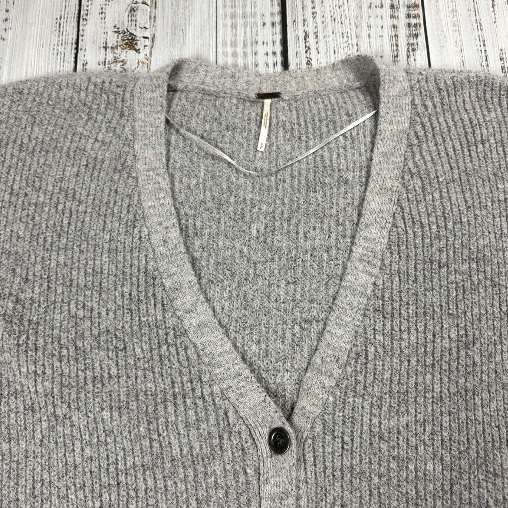 Free People FREE PEOPLE Oversized Cardigan Sweater with Pockets, Women's Size Small, Gray, Fuzzy Fluffy, Casual Classic Size S / US 4 / IT 40 - 2 Thumbnail