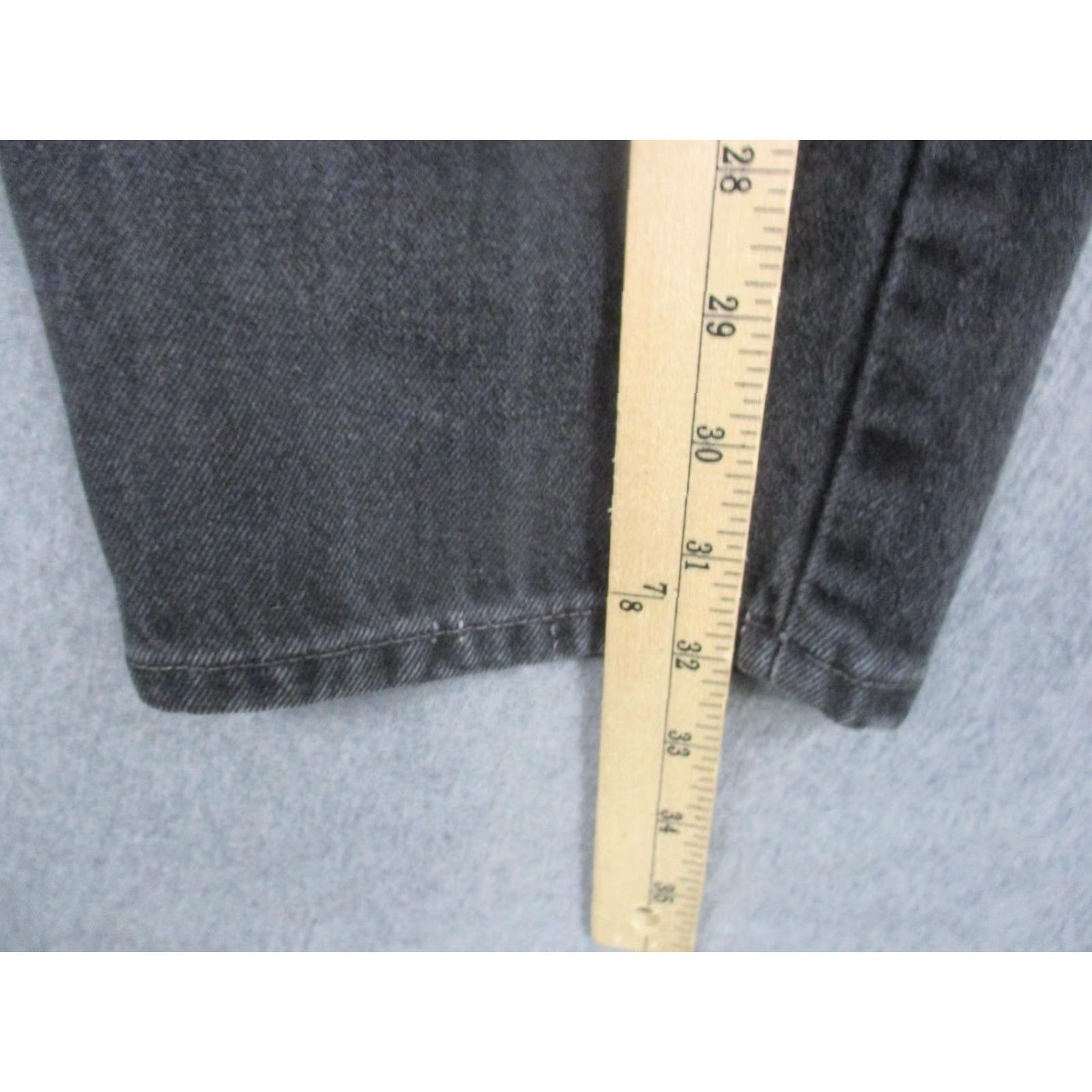Levi's VINTAGE Levi's Jeans Mens 33x32 Gray Denim Loose Fit Tapered Made USA 90s Size US 33 - 5 Thumbnail