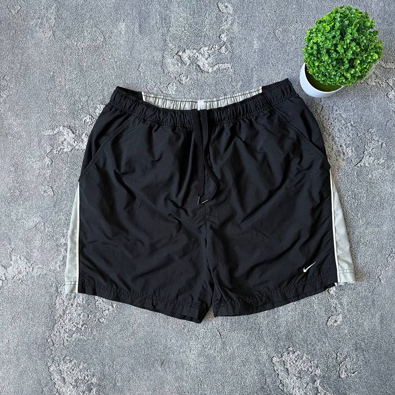 Nike Vintage Nike 90s Retro Drill Black Shorts Size XL Size US 35 - 1 Thumbnail