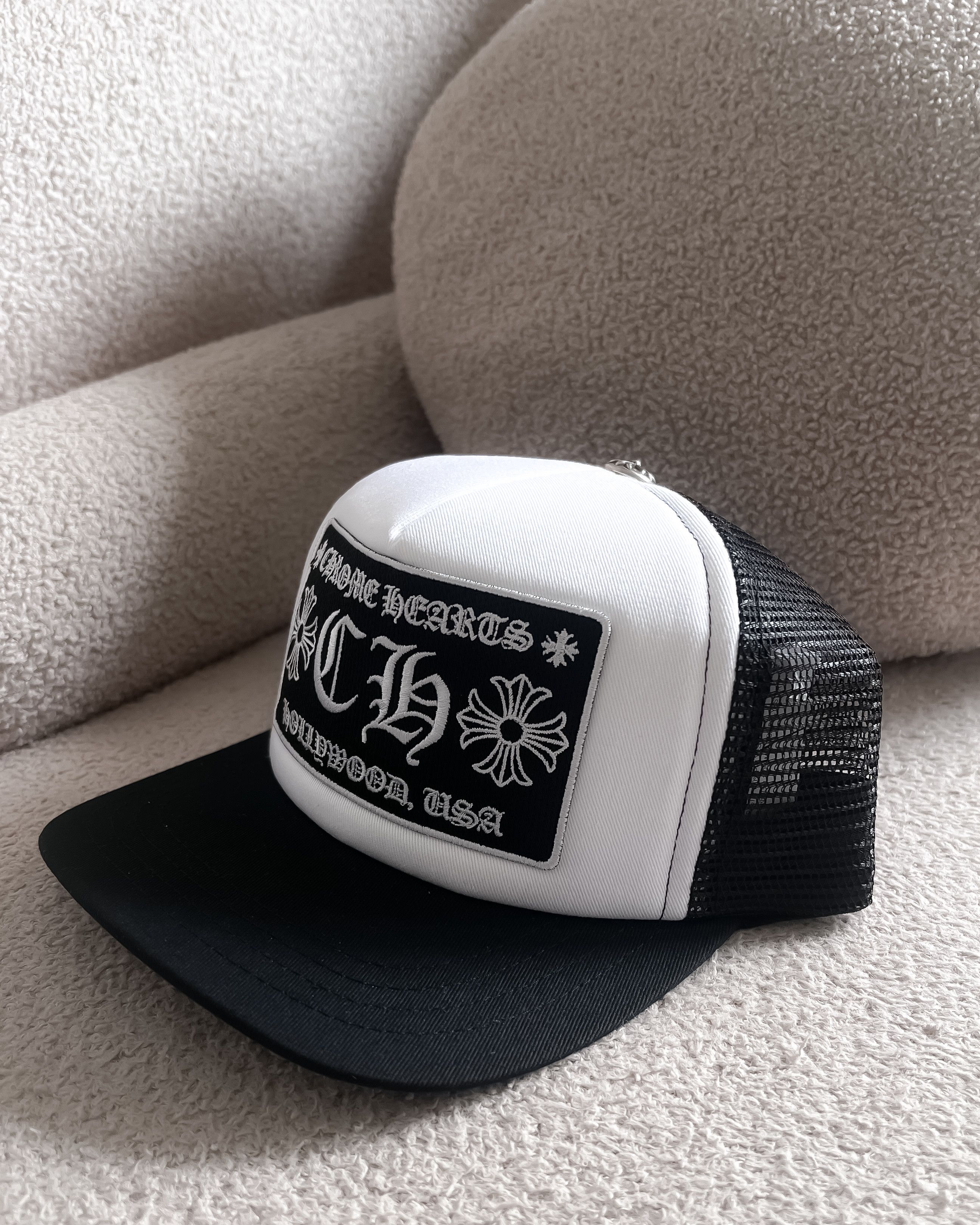 Chrome Hearts CHROME HEARTS CH Hollywood Black/White Trucker Hat Size ONE SIZE - 2 Thumbnail