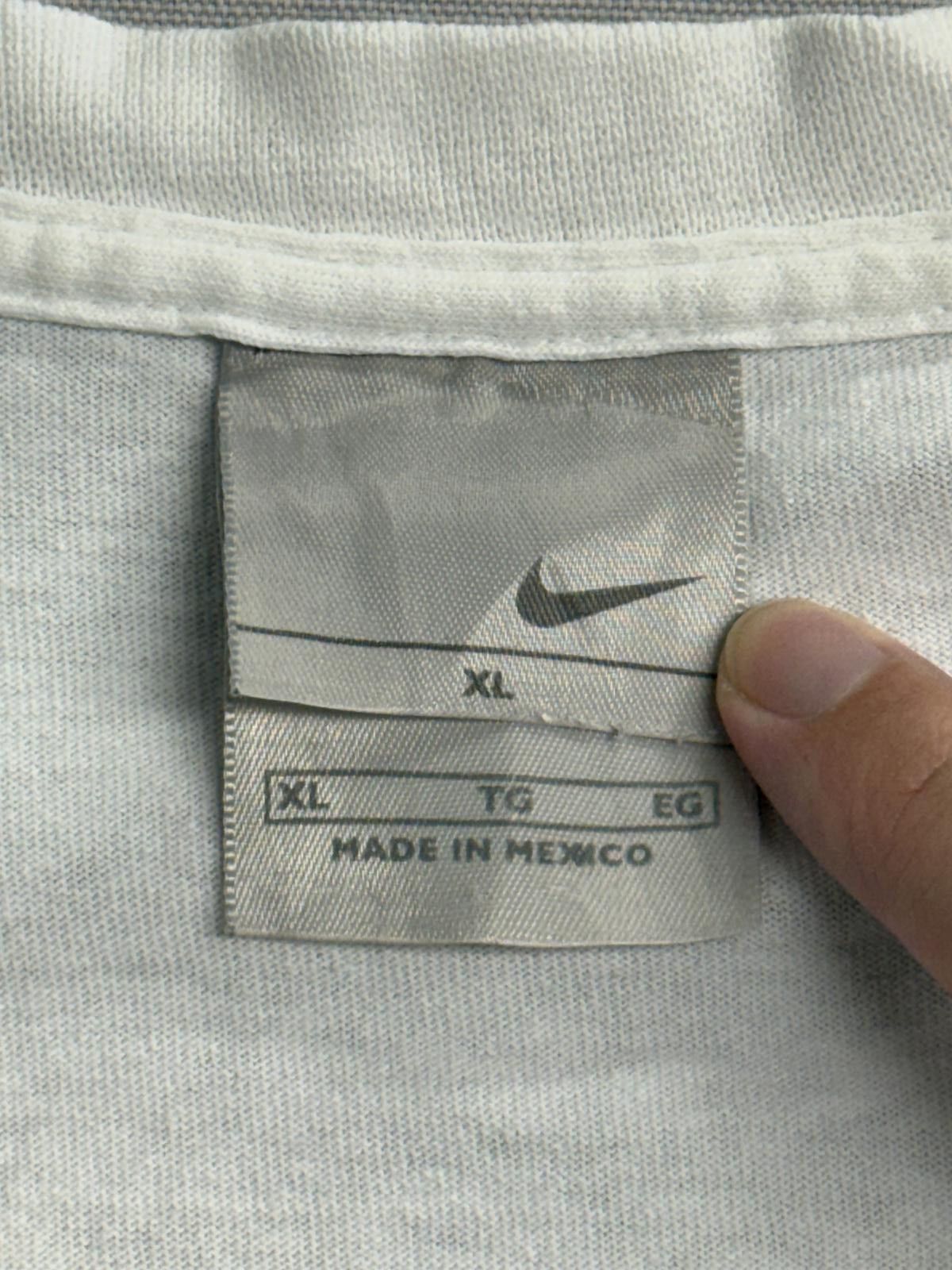 Nike Vintage Nike Gray Tag T-shirt Mini Swoosh Embroidered XL Size US XL / EU 56 / 4 - 2 Thumbnail