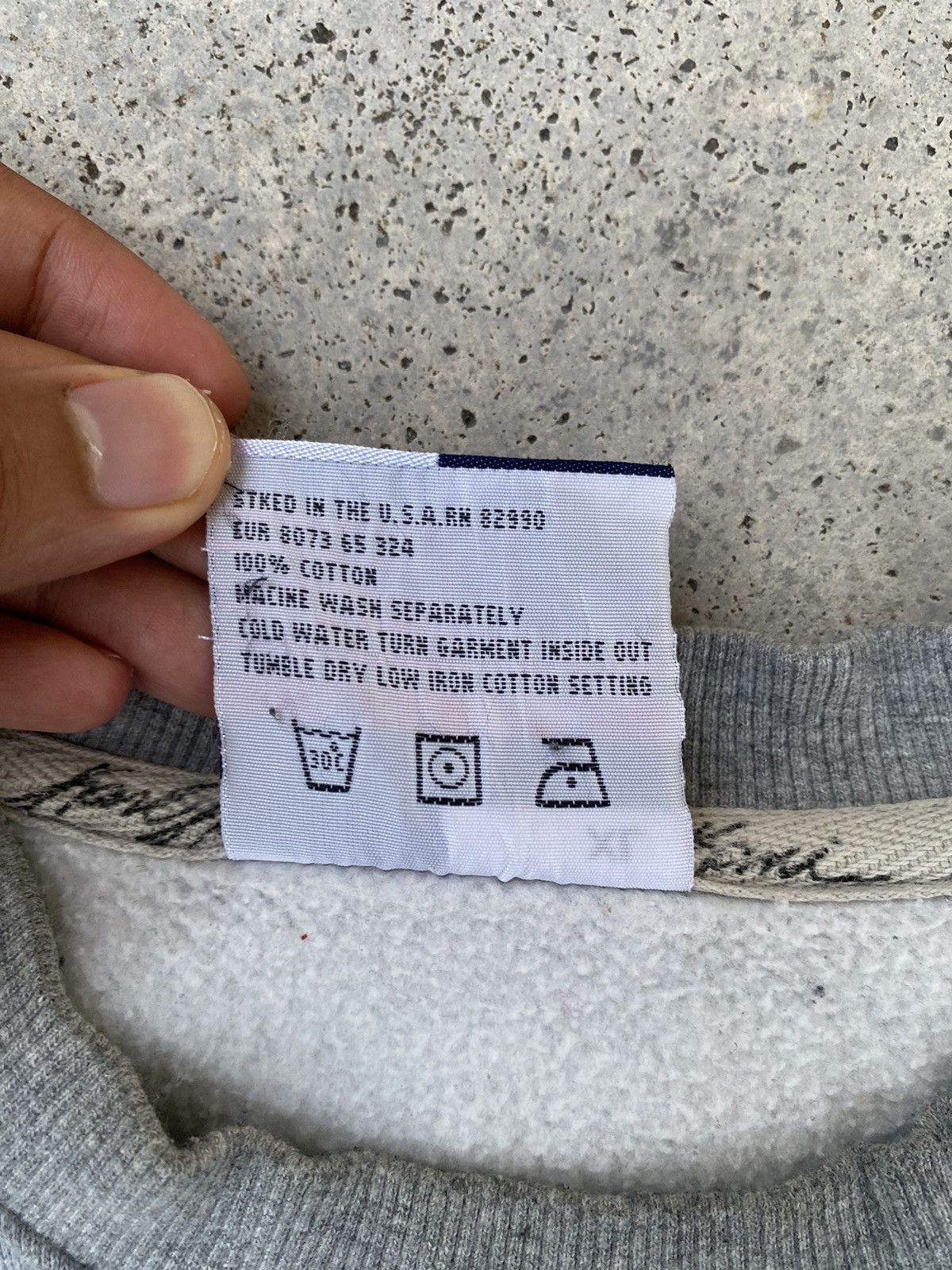 Karl Kani 2000s Karl Kani Puffer Script Design Sweatshirt Size US L / EU 52-54 / 3 - 9 Thumbnail