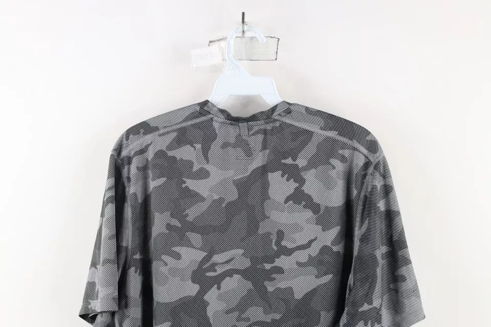 Nike × Vintage Nike Running Scott Mini Swoosh Reflective Camouflage T-Shirt Size US L / EU 52-54 / 3 - 9 Thumbnail
