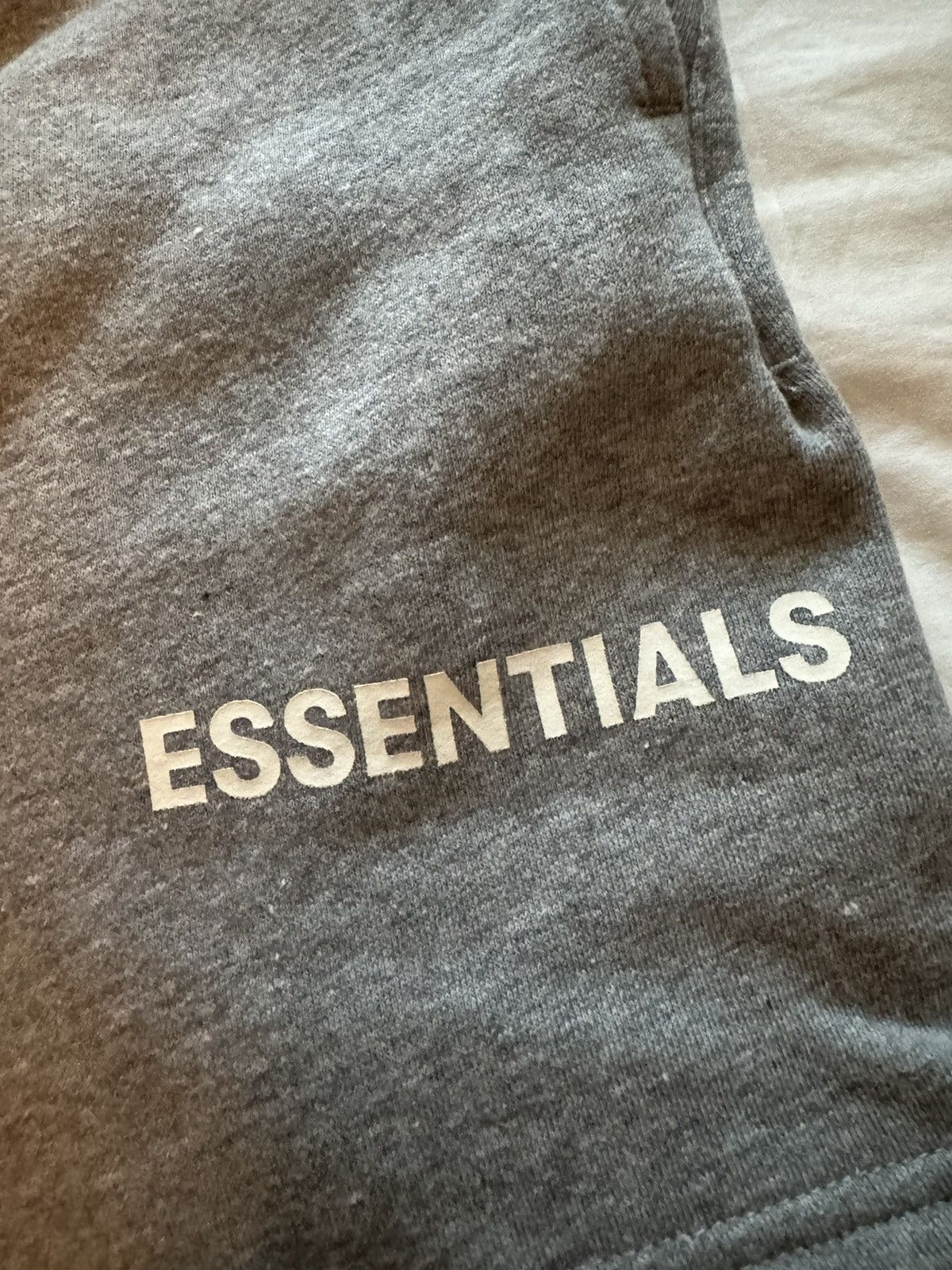 Essentials × Fear of God Graphic Sweat Shorts FW18 Size US 30 / EU 46 - 4 Thumbnail