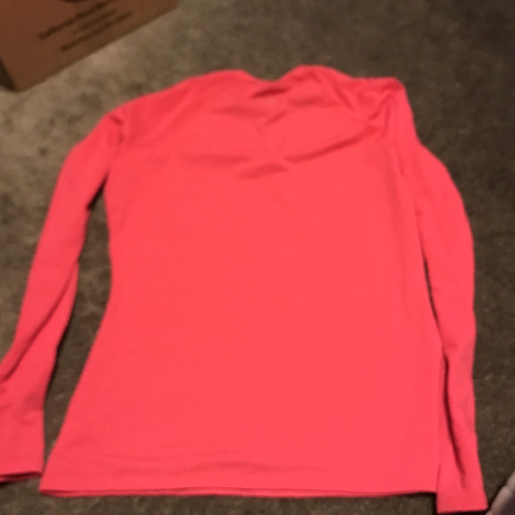 Under Armour Under Armour Shirt Long Sleeve V-Neck Pink Women S Size S Regular 94% Polyester 6% Elastane Heat Gear Tech Loose Size S / US 4 / IT 40 - 3 Thumbnail