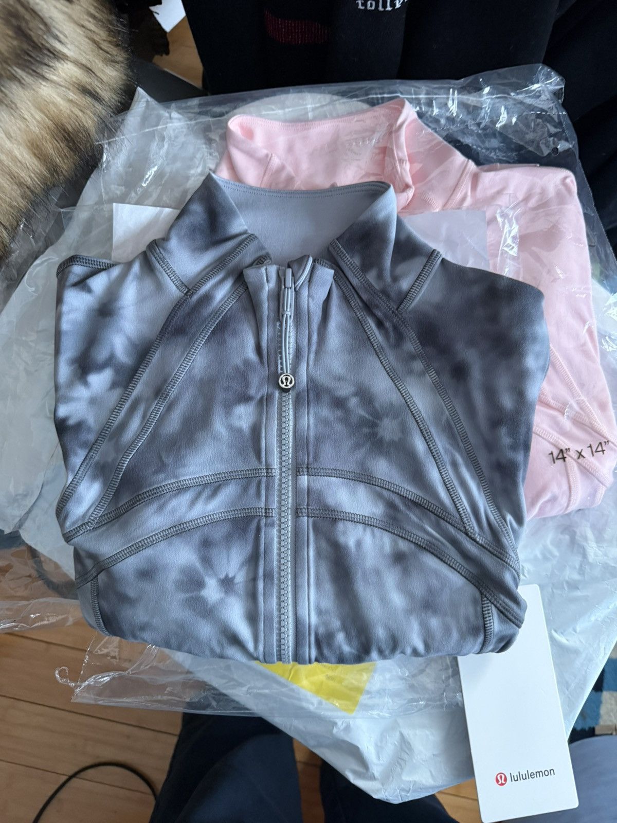 Lululemon Lululemon Cropped Nulu Jacket Size M / US 6-8 / IT 42-44 - 1 Preview