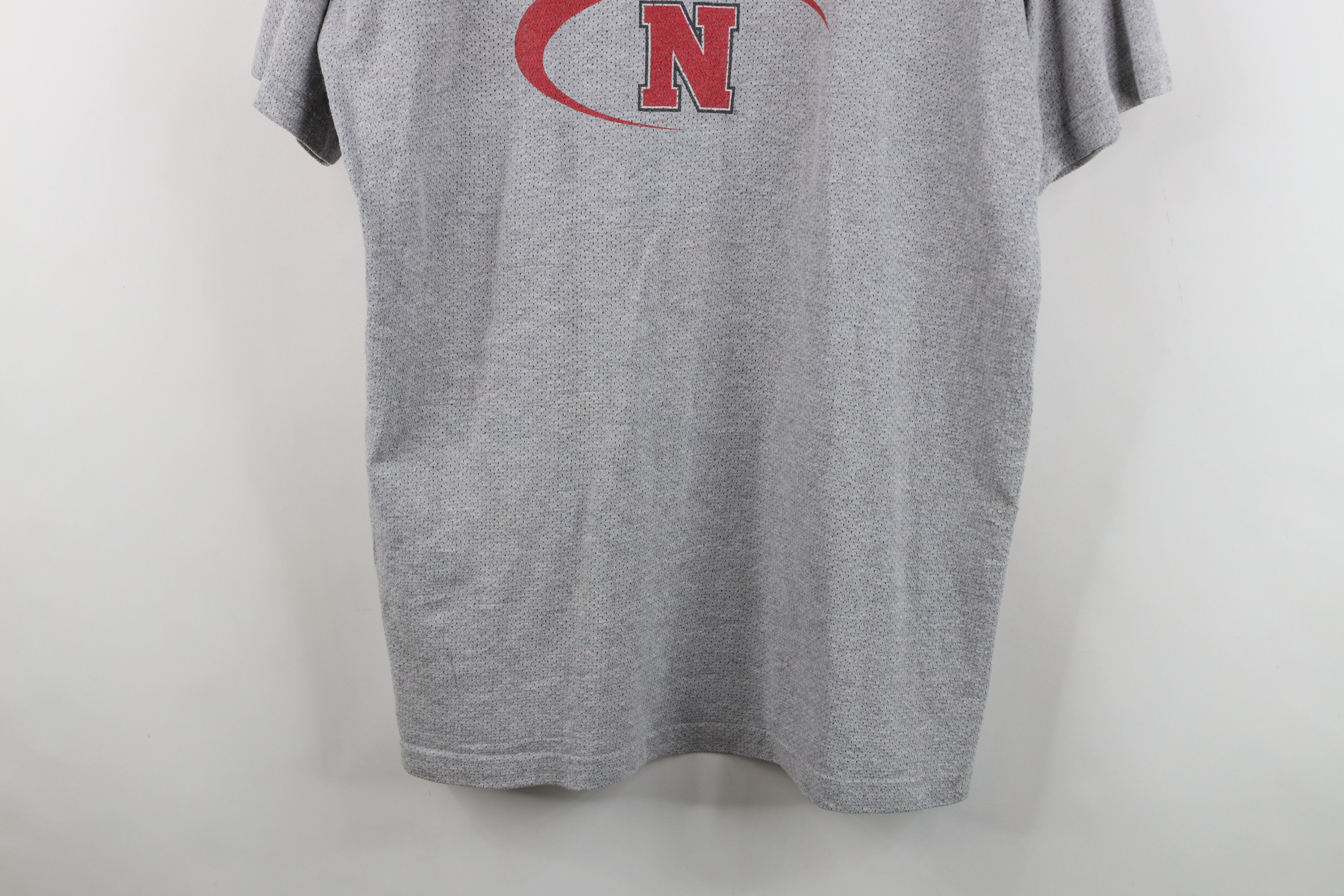 Vintage Vintage 90s University of Nebraska Huskers Mesh T-Shirt USA Size US L / EU 52-54 / 3 - 3 Thumbnail