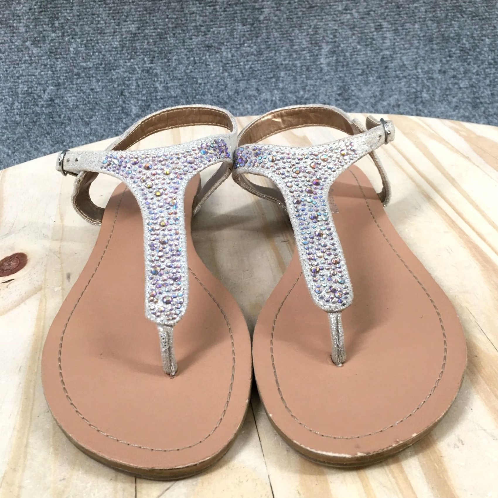 BCBGeneration BCBGeneration Sandals Womens 7 B Thong Gray Beaded Buckled Toe Post Casual Flats Size US 7 / IT 37 - 4 Thumbnail