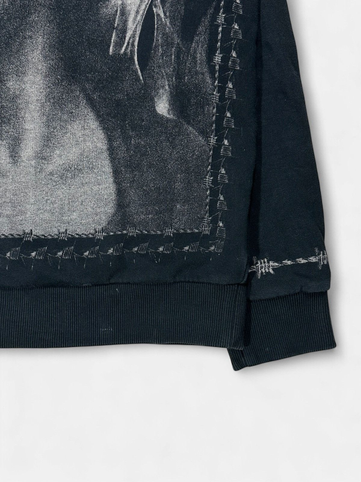 Givenchy Givenchy - SS16 Jesus Barbwire Crewneck Size US L / EU 52-54 / 3 - 4 Thumbnail