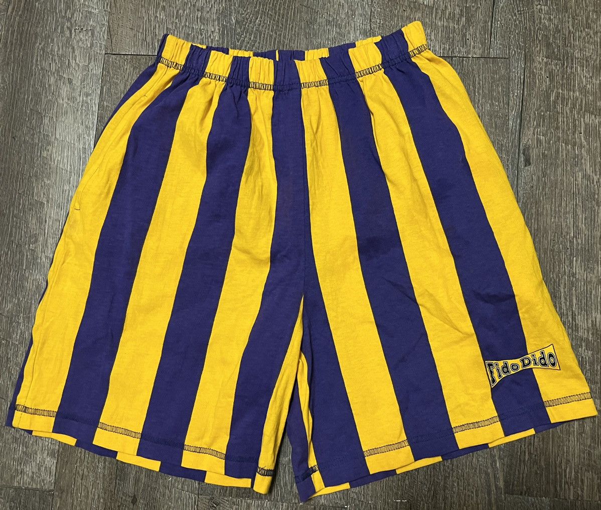 Vintage Fido Dido x Lakers Colorway Shorts size medium