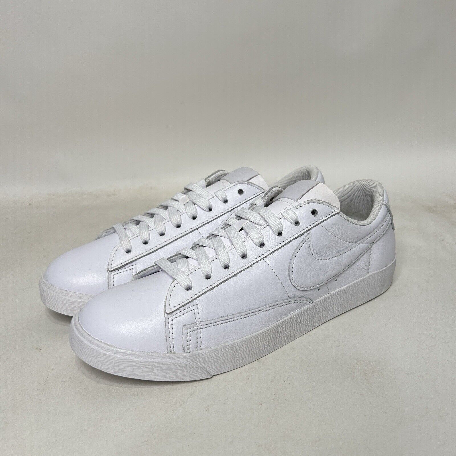 Nike Nike Shoes Blazer Low LE WMNS “Triple White” 2024 Size US 9 / IT 39 - 3 Thumbnail