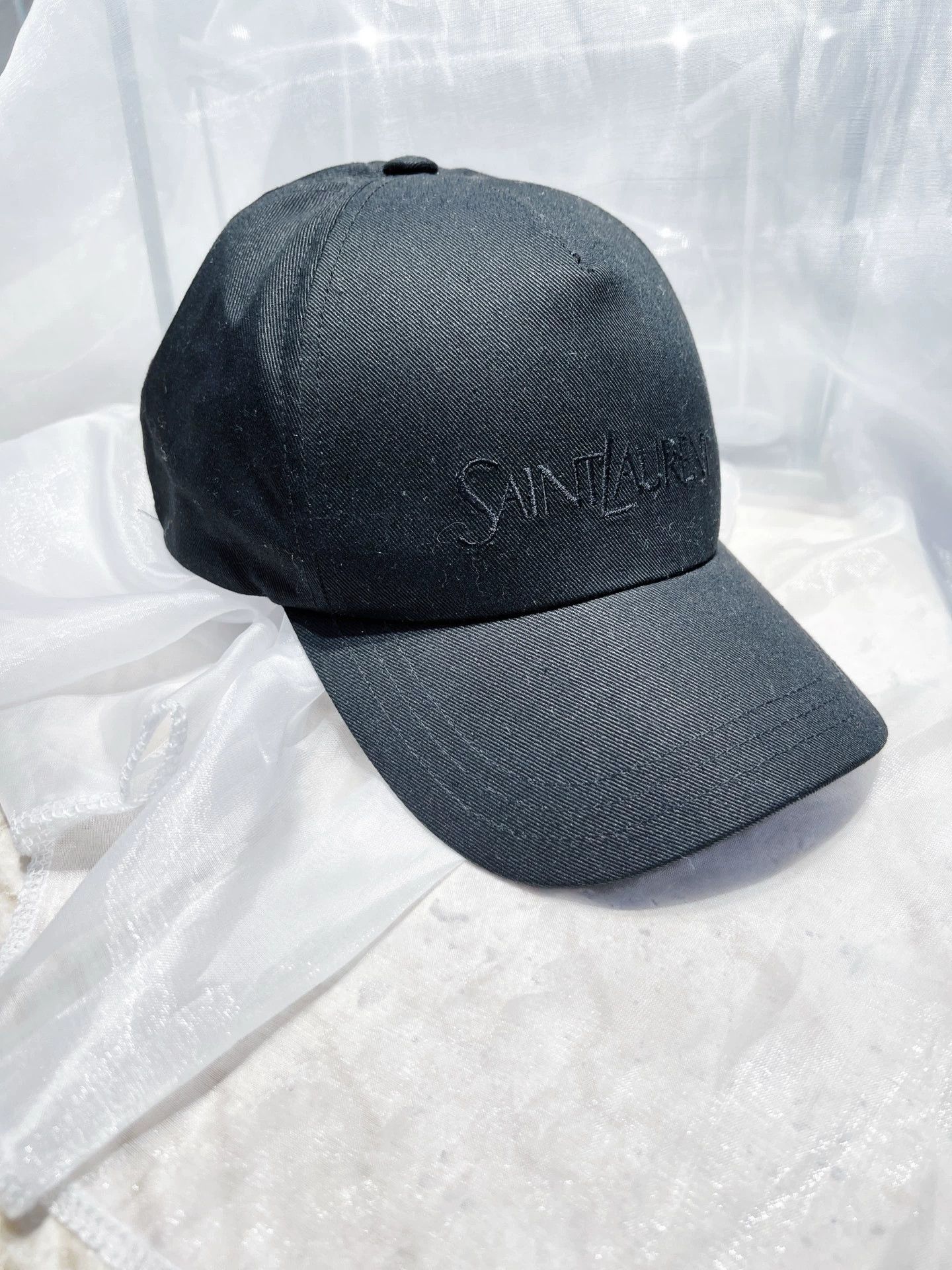Yves Saint Laurent YSL Black Cap 59 Pre-Owned Size ONE SIZE - 1 Thumbnail