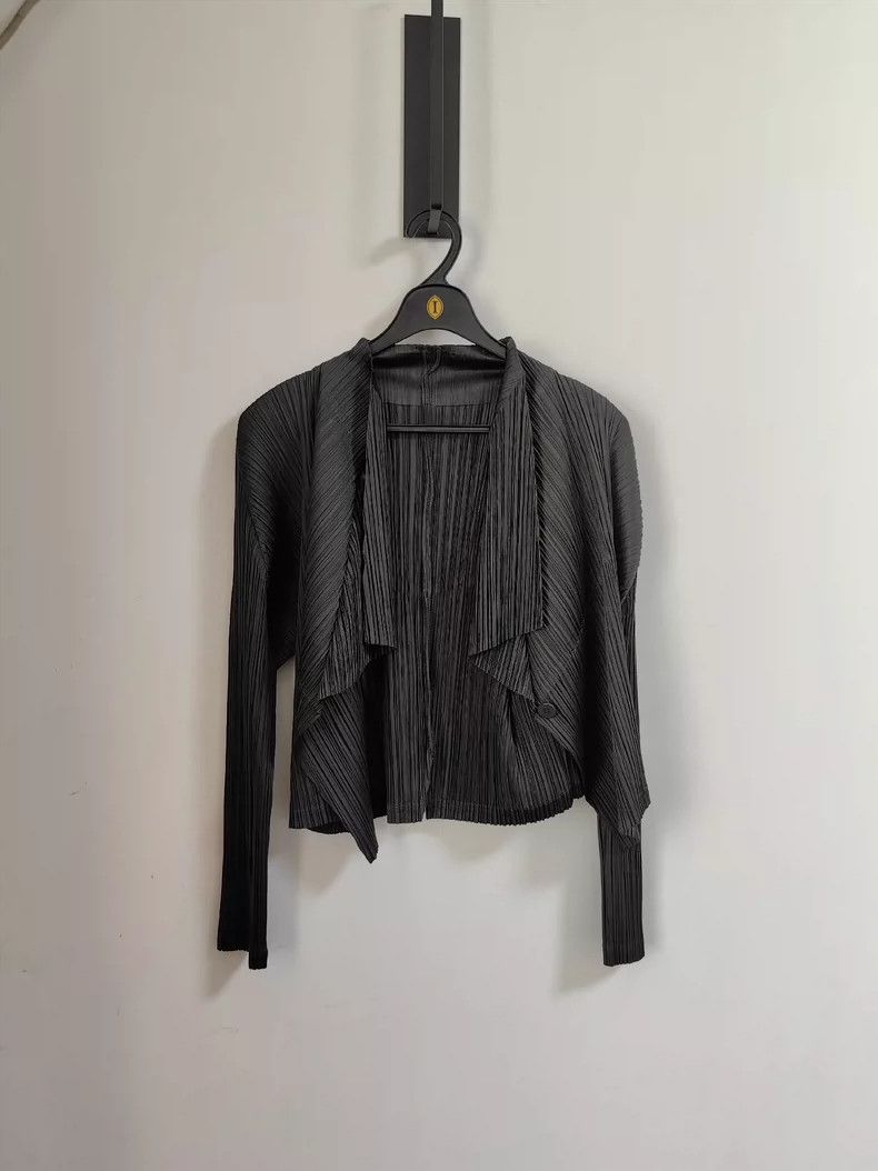 Other Issey Miyake size:3 Long-sleeved lapel short cardigan Size M / US 6-8 / IT 42-44 - 1 Thumbnail